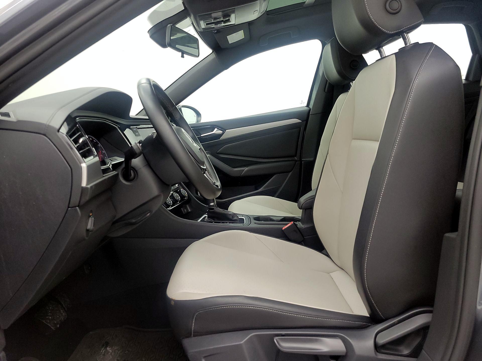 Thumbnail: 2019 Volkswagen Jetta - 11