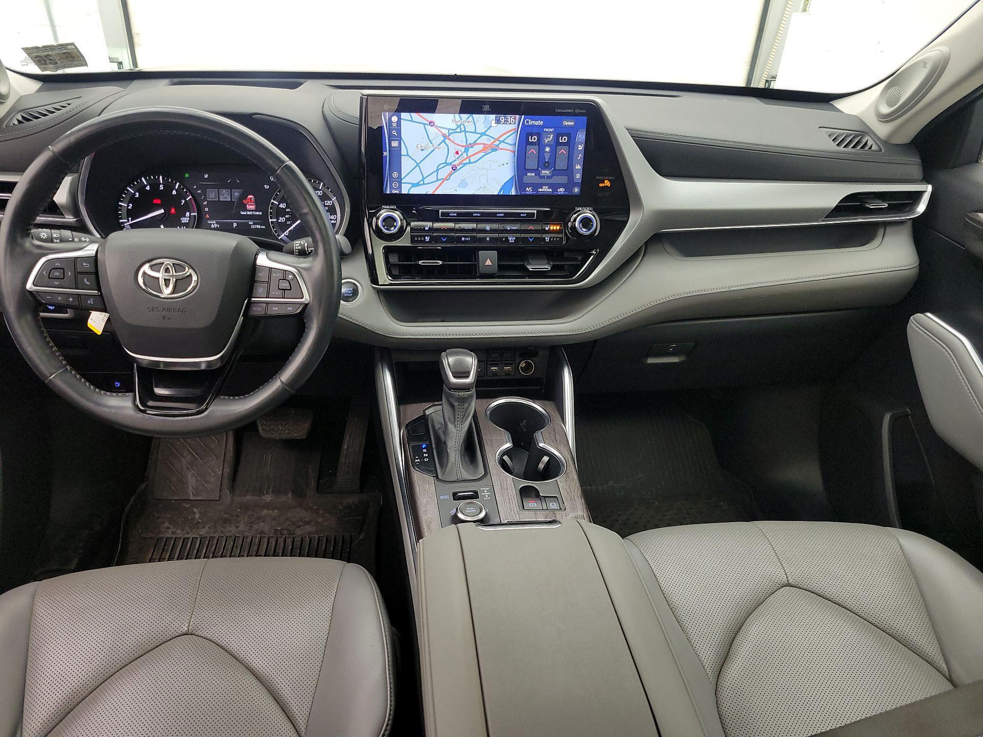 Thumbnail: 2021 Toyota Highlander - 9