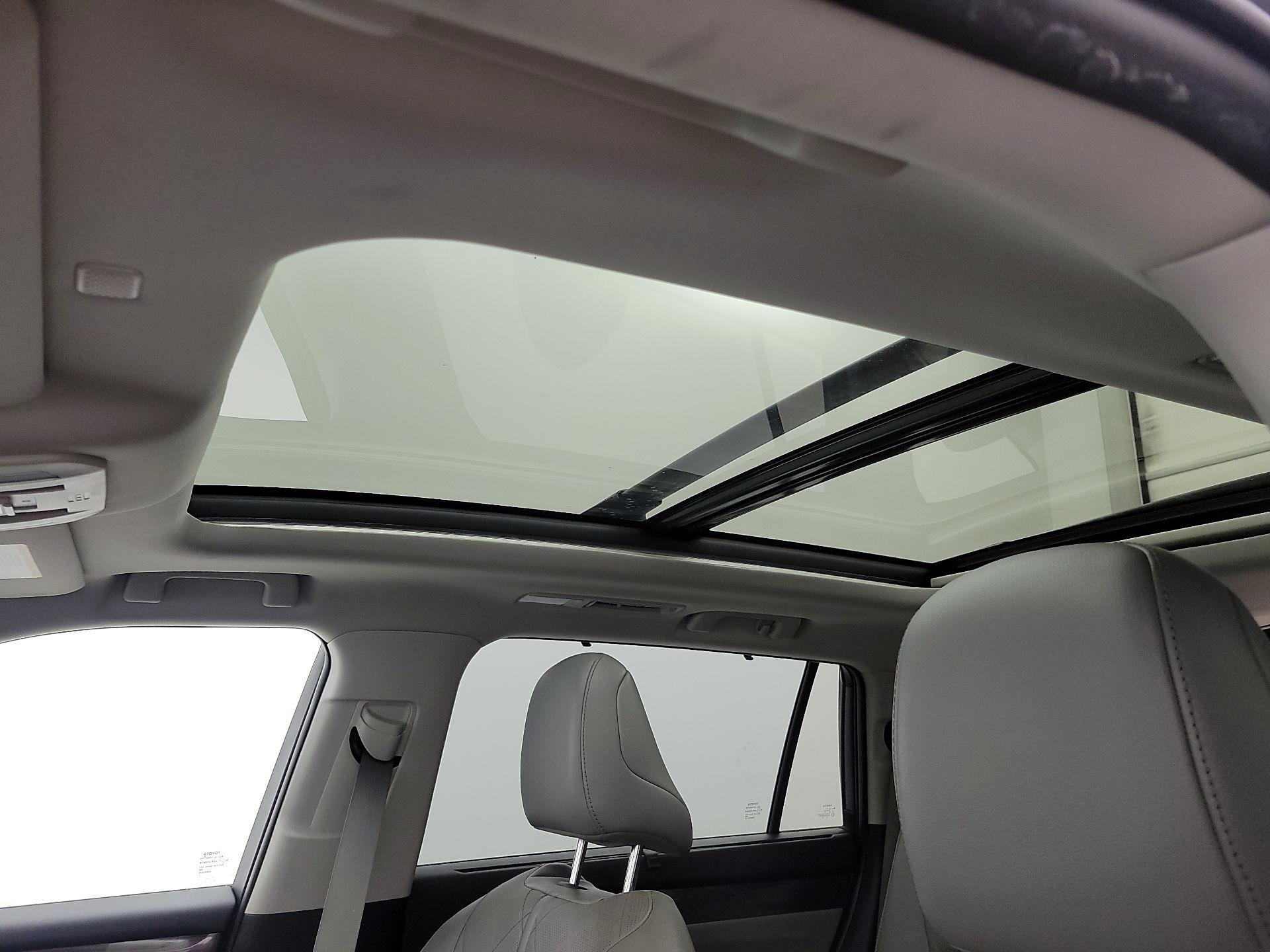 Thumbnail: 2021 Toyota Highlander - 20