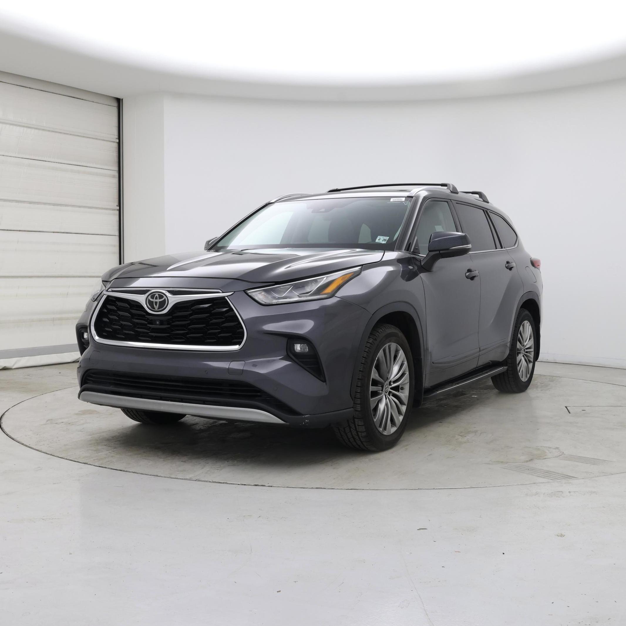 Thumbnail: 2021 Toyota Highlander - 4