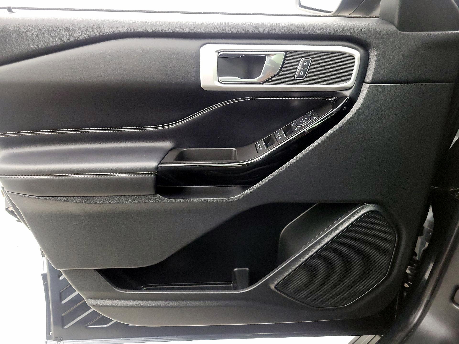 Thumbnail: 2022 Ford Explorer - 12