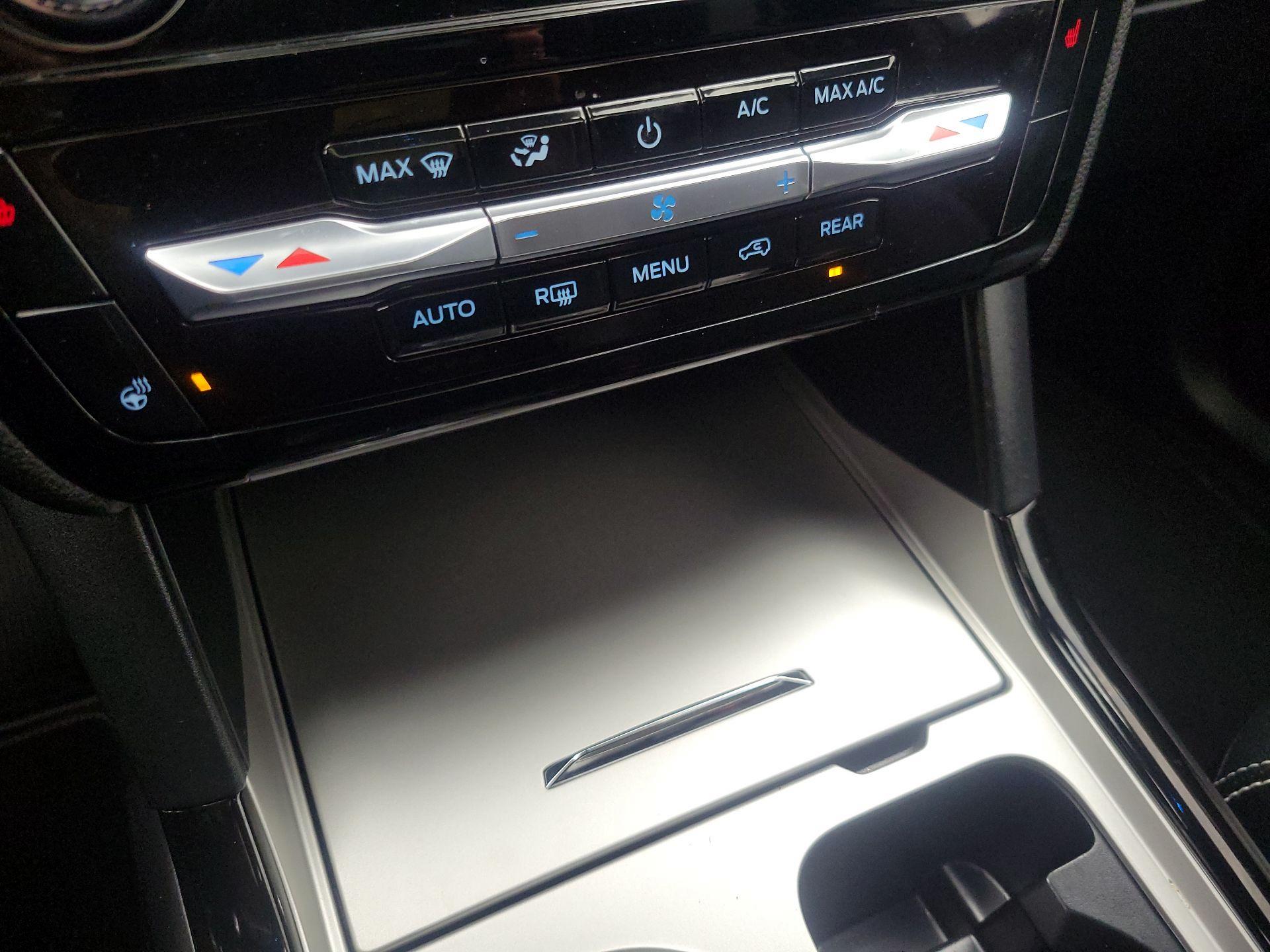 Thumbnail: 2022 Ford Explorer - 17