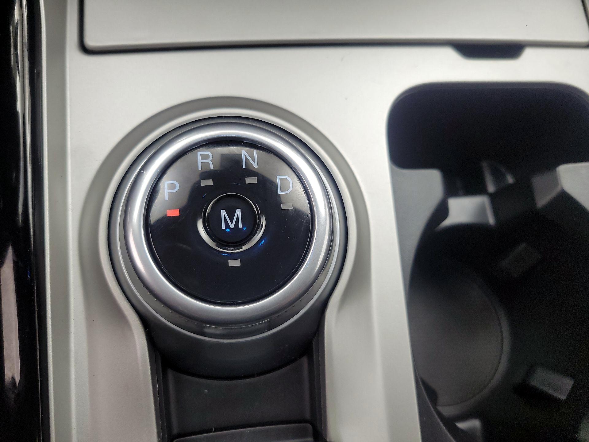 Thumbnail: 2022 Ford Explorer - 18