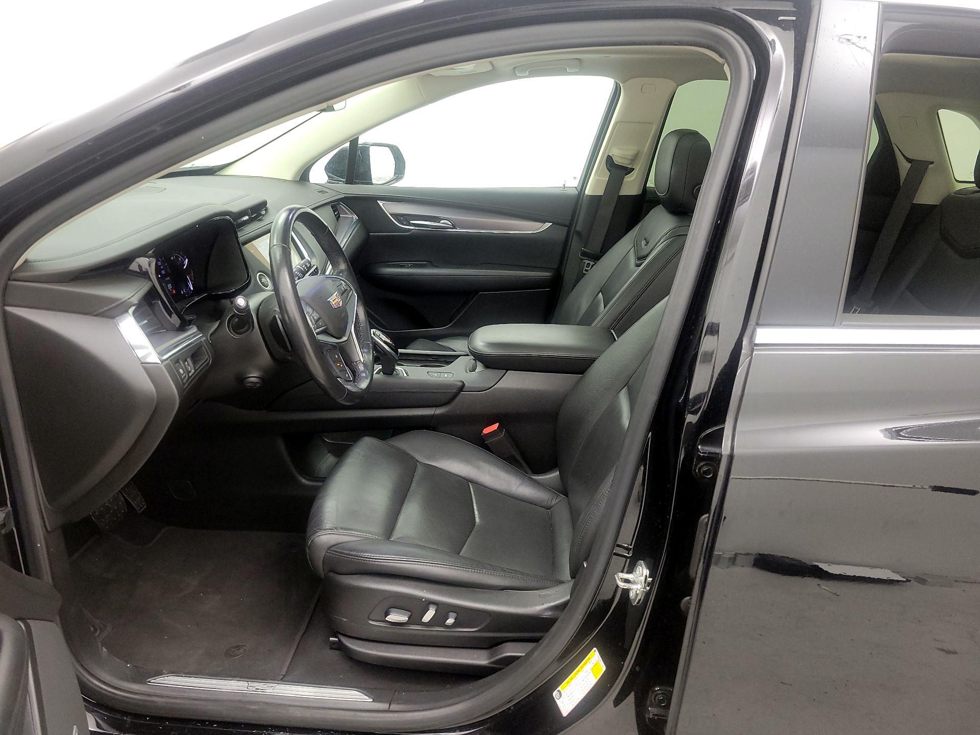 Thumbnail: 2019 Cadillac XT5 - 11