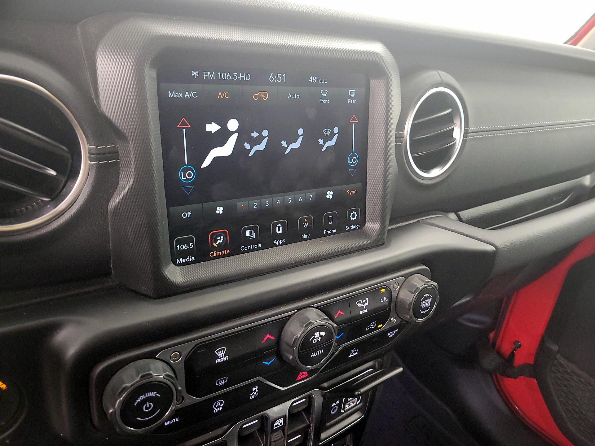 Thumbnail: 2022 Jeep Wrangler - 15