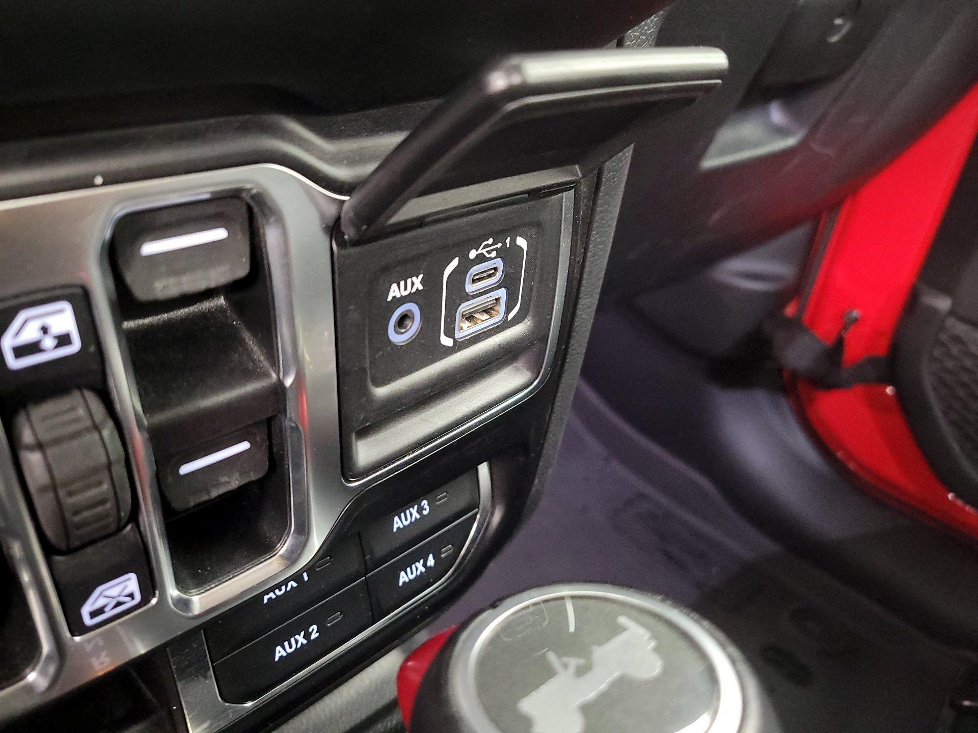 Thumbnail: 2022 Jeep Wrangler - 18