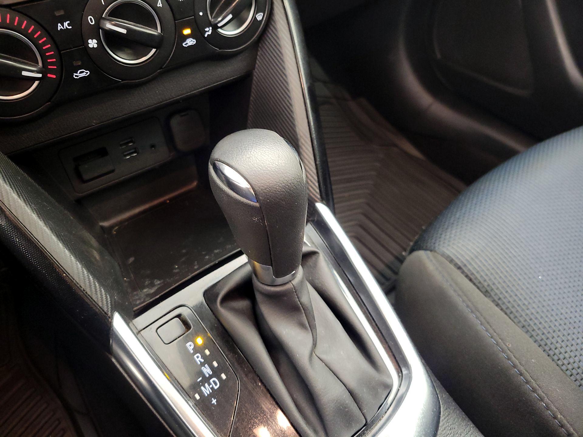 Thumbnail: 2018 Toyota Yaris iA - 17