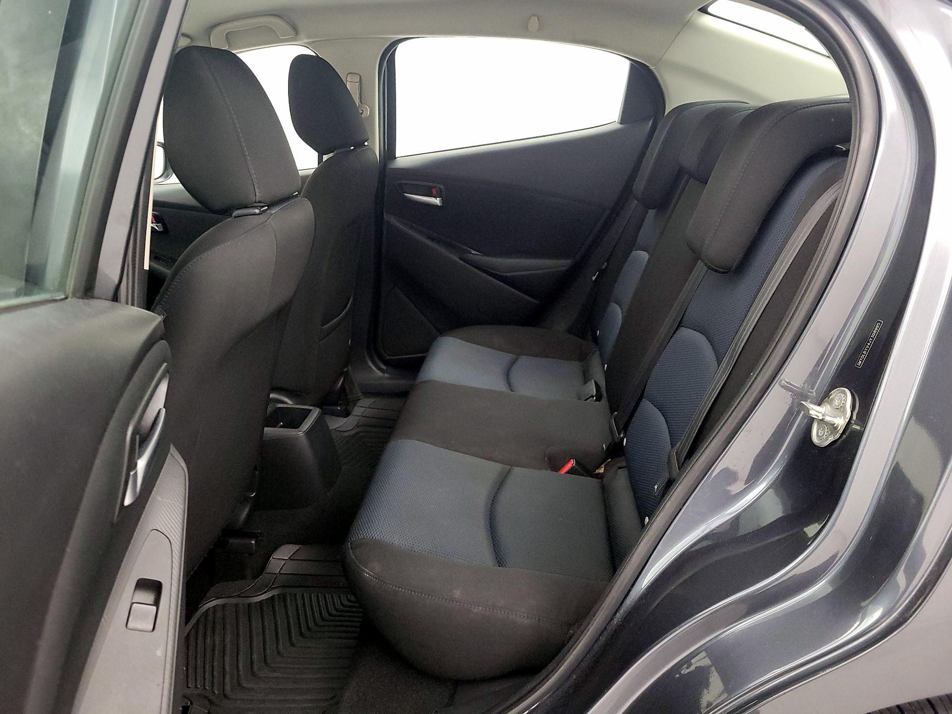 Thumbnail: 2018 Toyota Yaris iA - 19