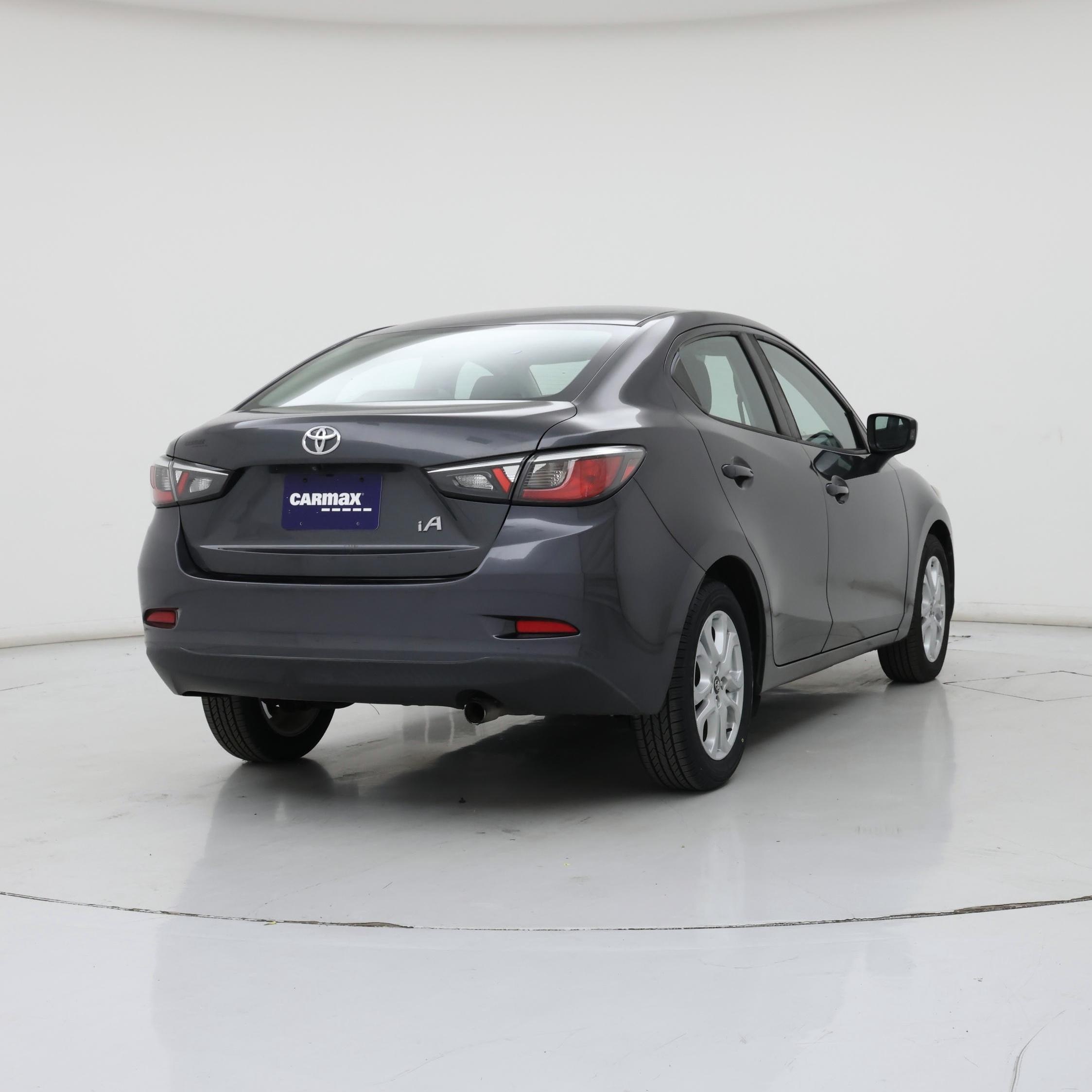 Thumbnail: 2018 Toyota Yaris iA - 8