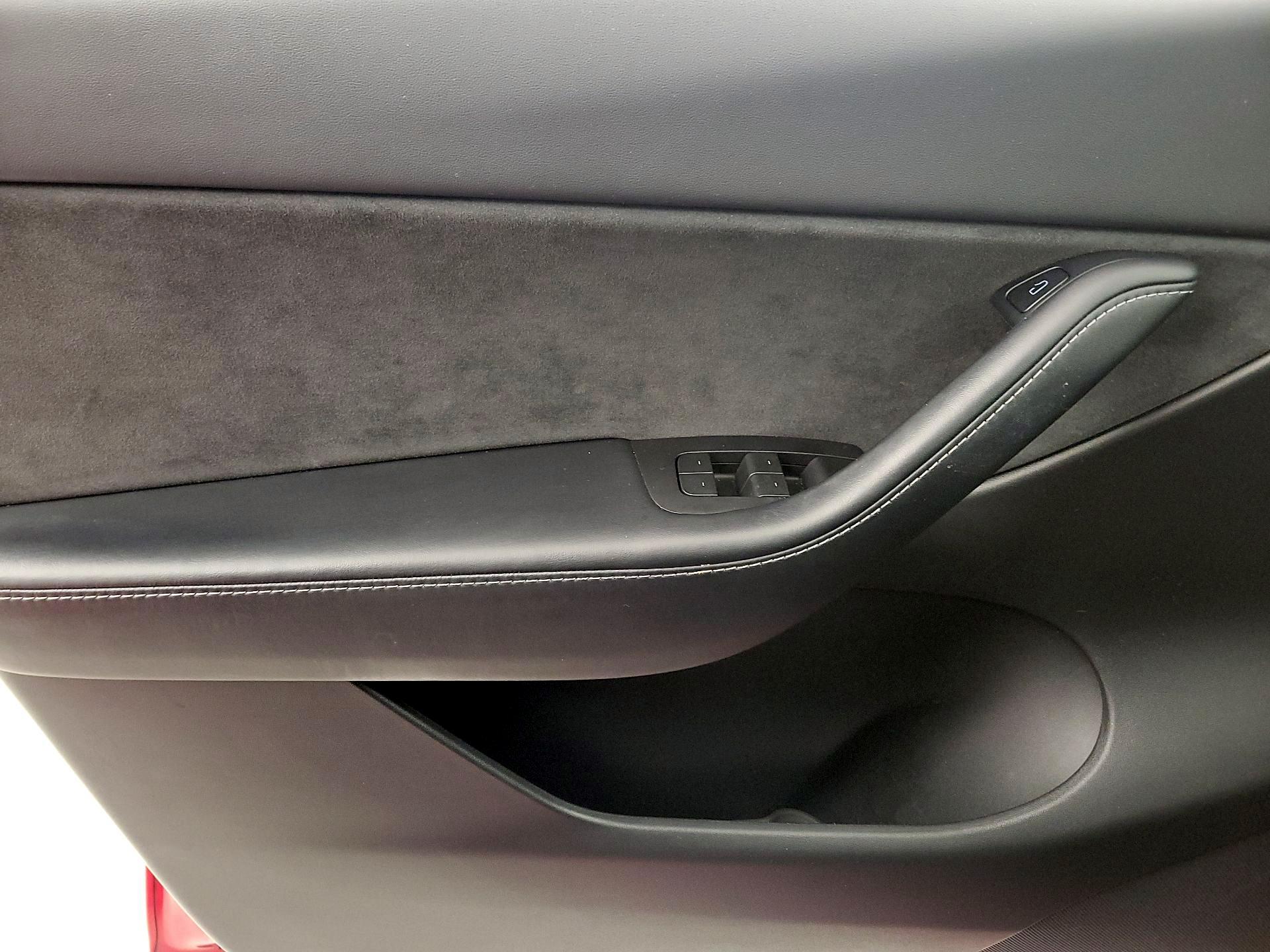 Thumbnail: 2022 Tesla Model Y - 12