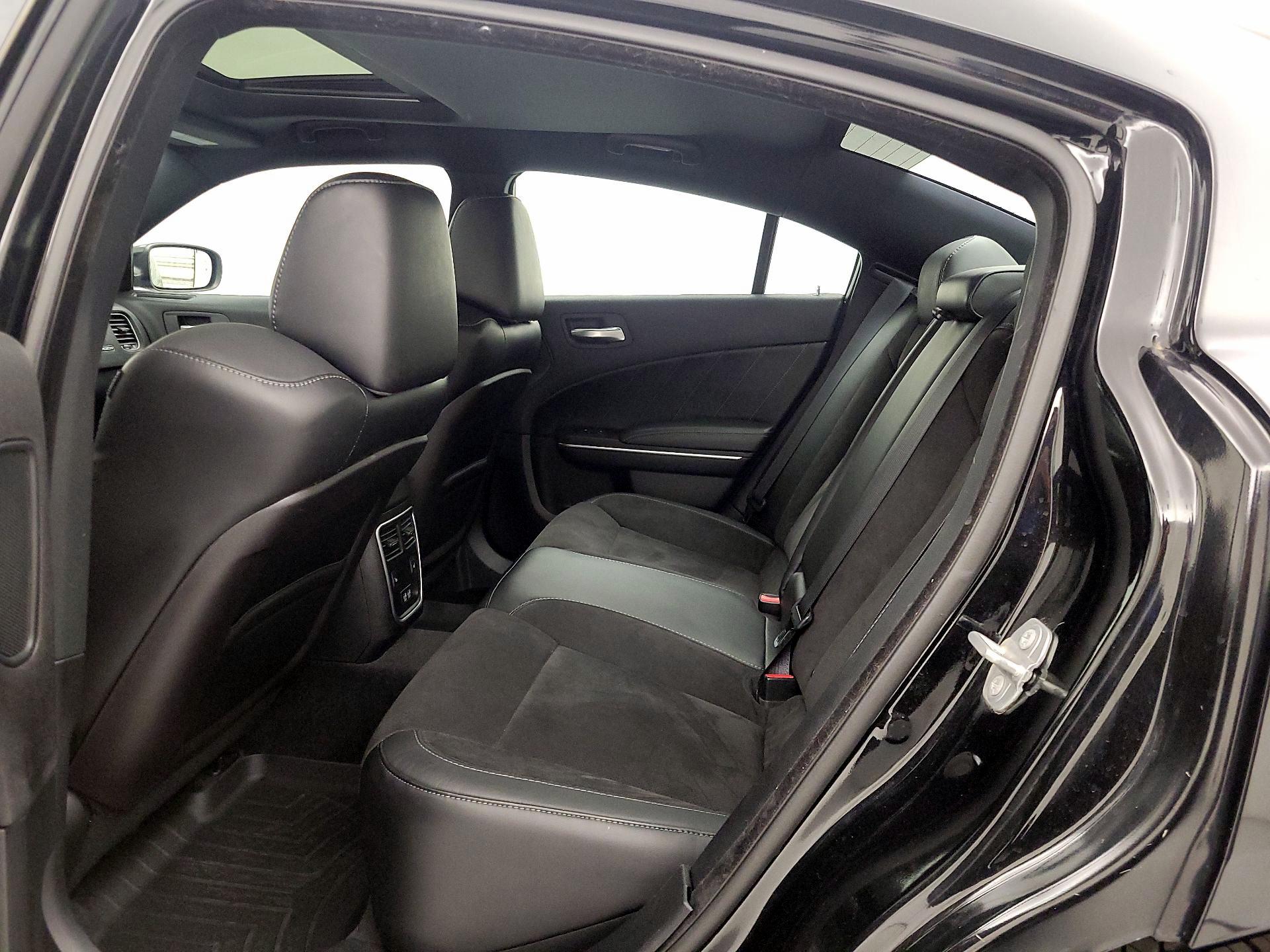 Thumbnail: 2015 Dodge Charger - 20