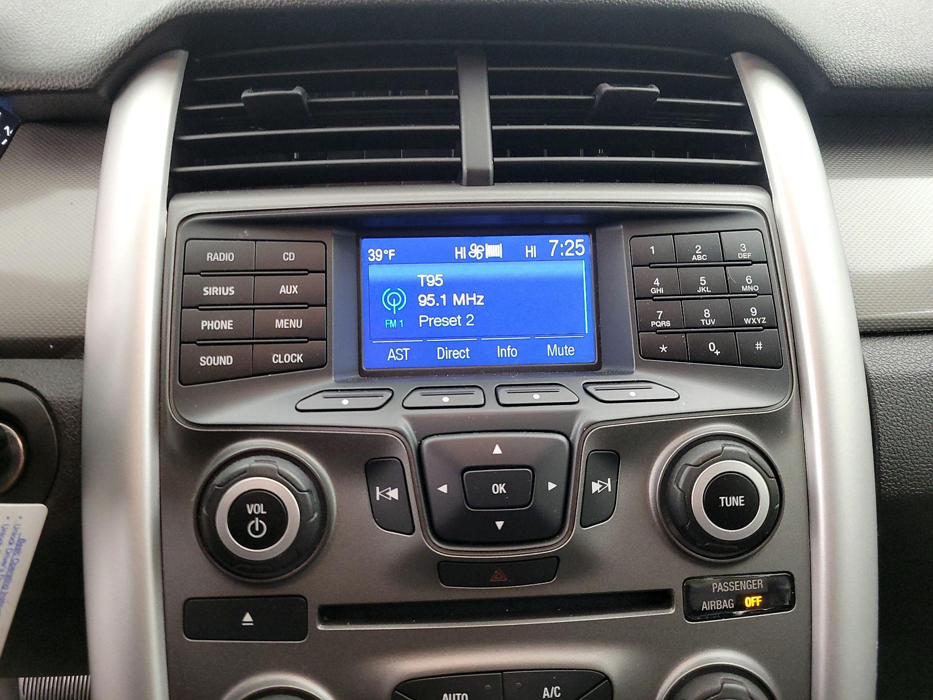 Thumbnail: 2014 Ford Edge - 15