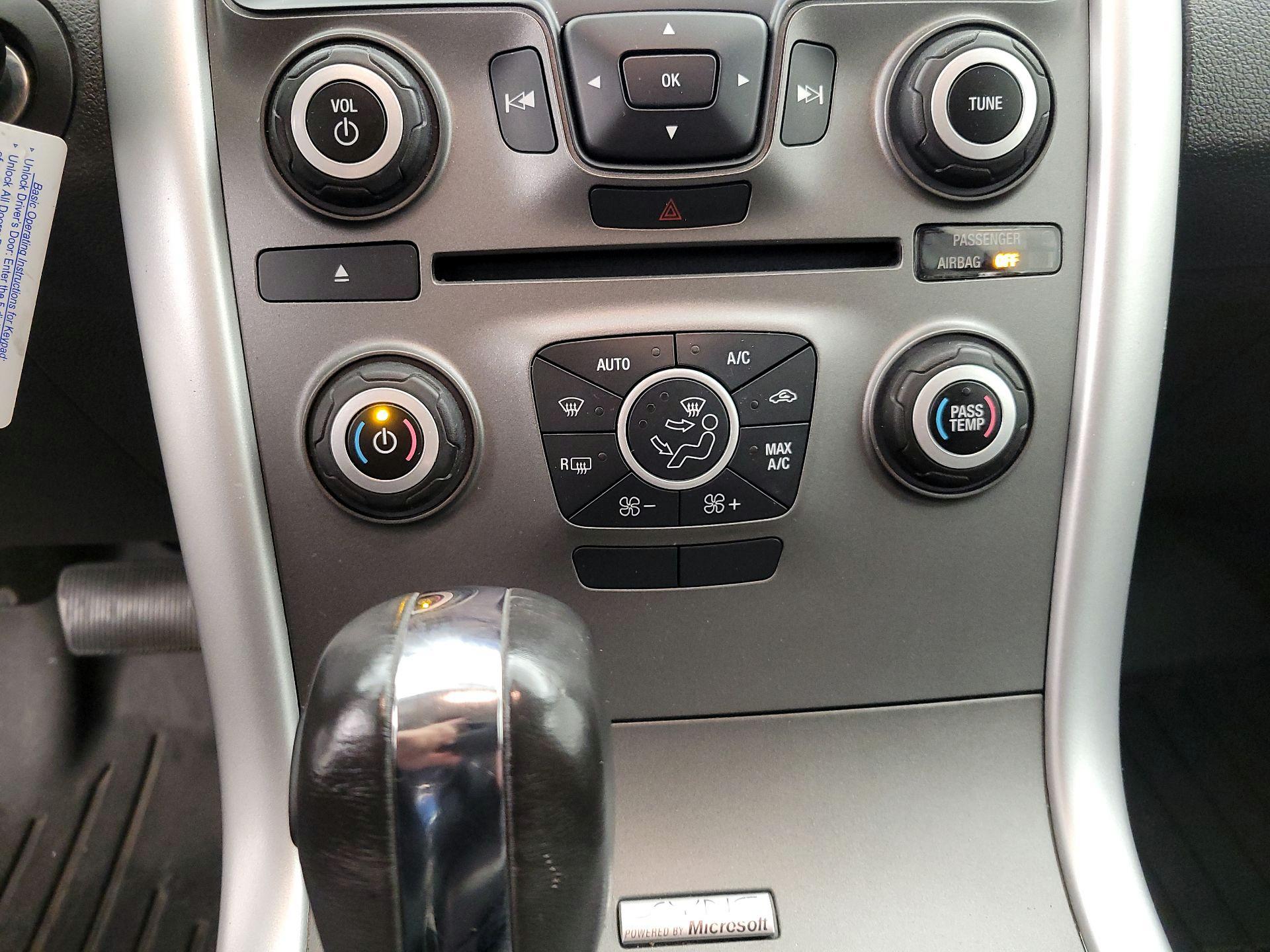 Thumbnail: 2014 Ford Edge - 16