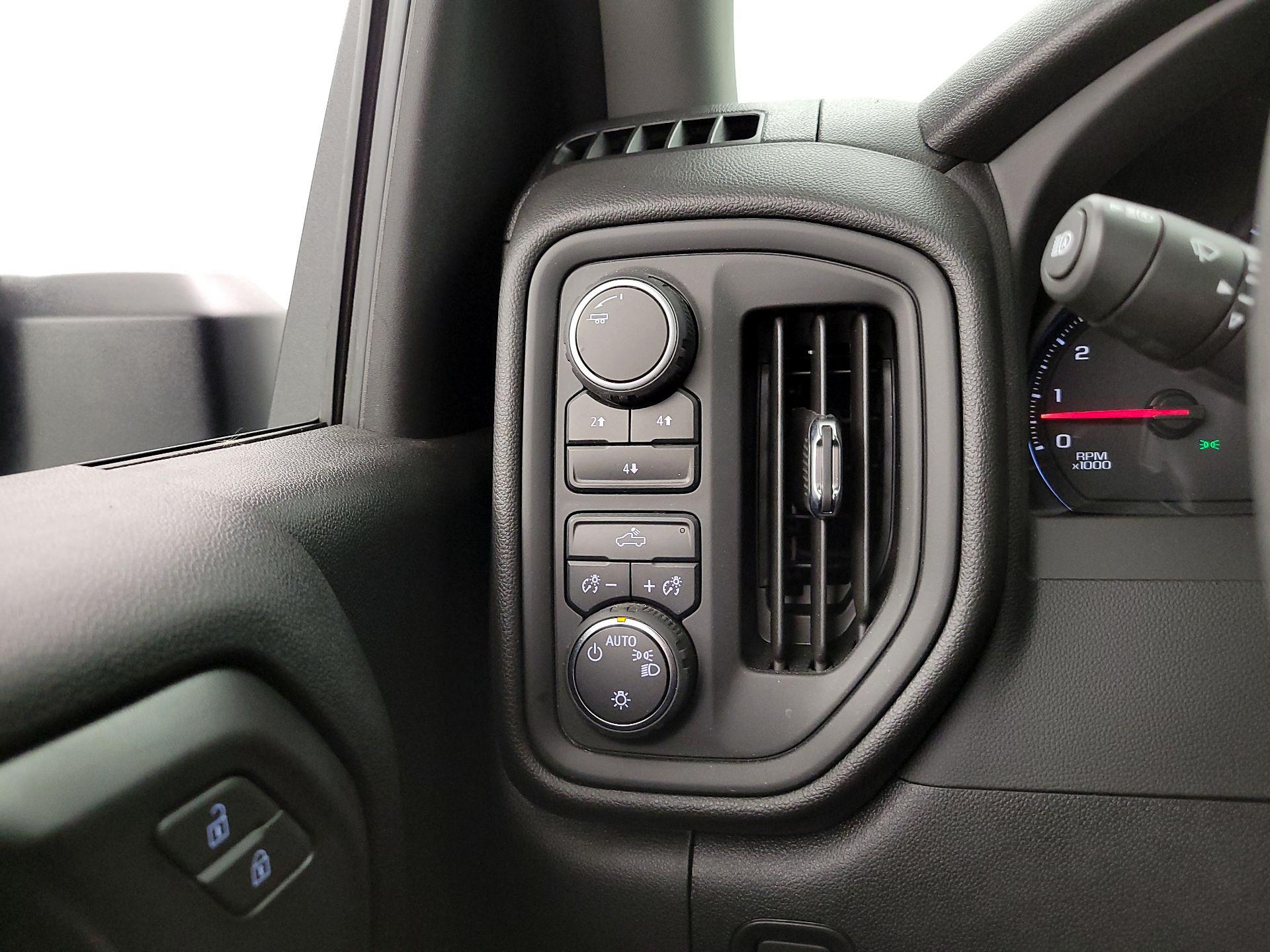 Thumbnail: 2025 Chevrolet Silverado 2500 - 13