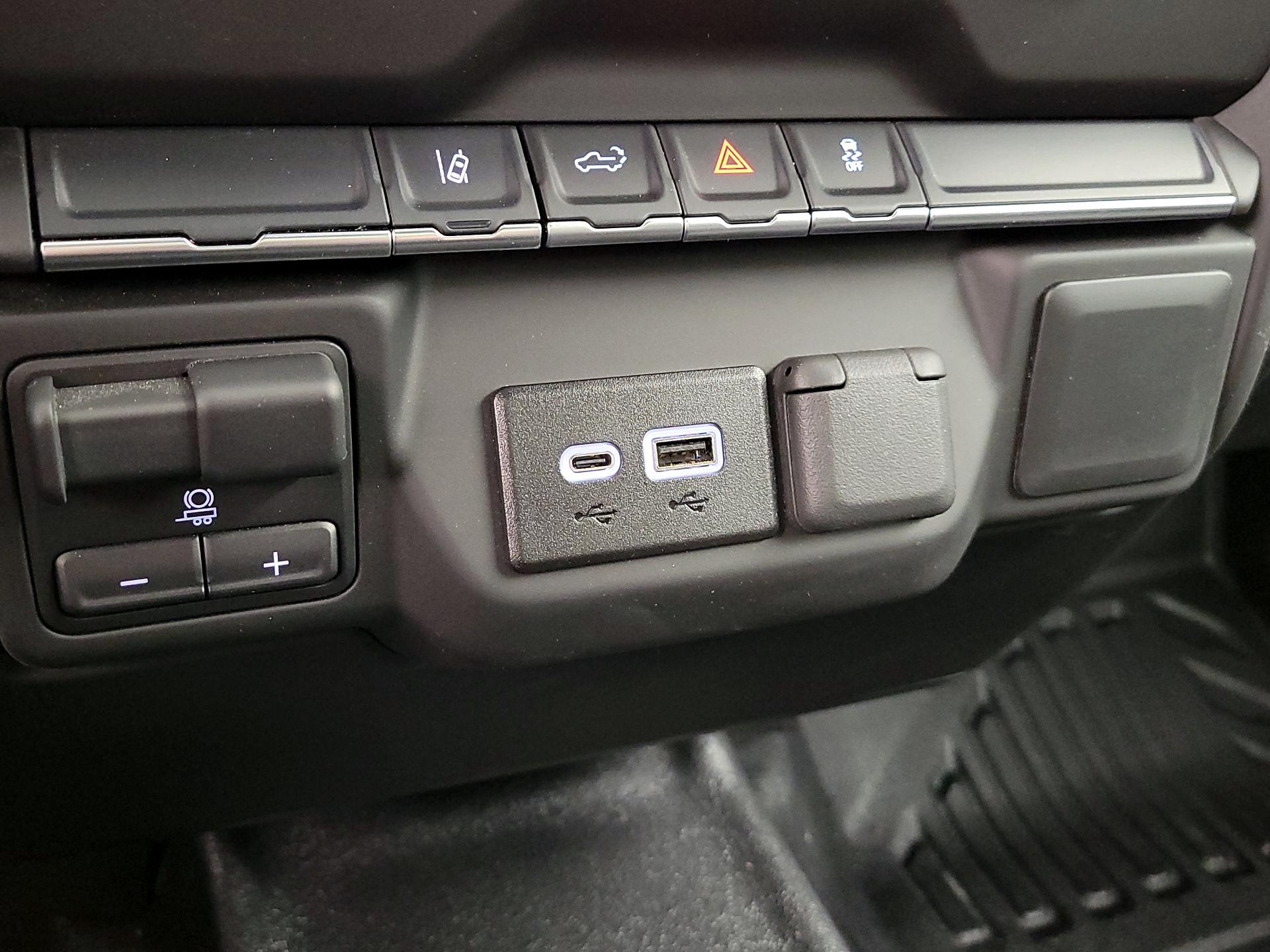 Thumbnail: 2025 Chevrolet Silverado 2500 - 18