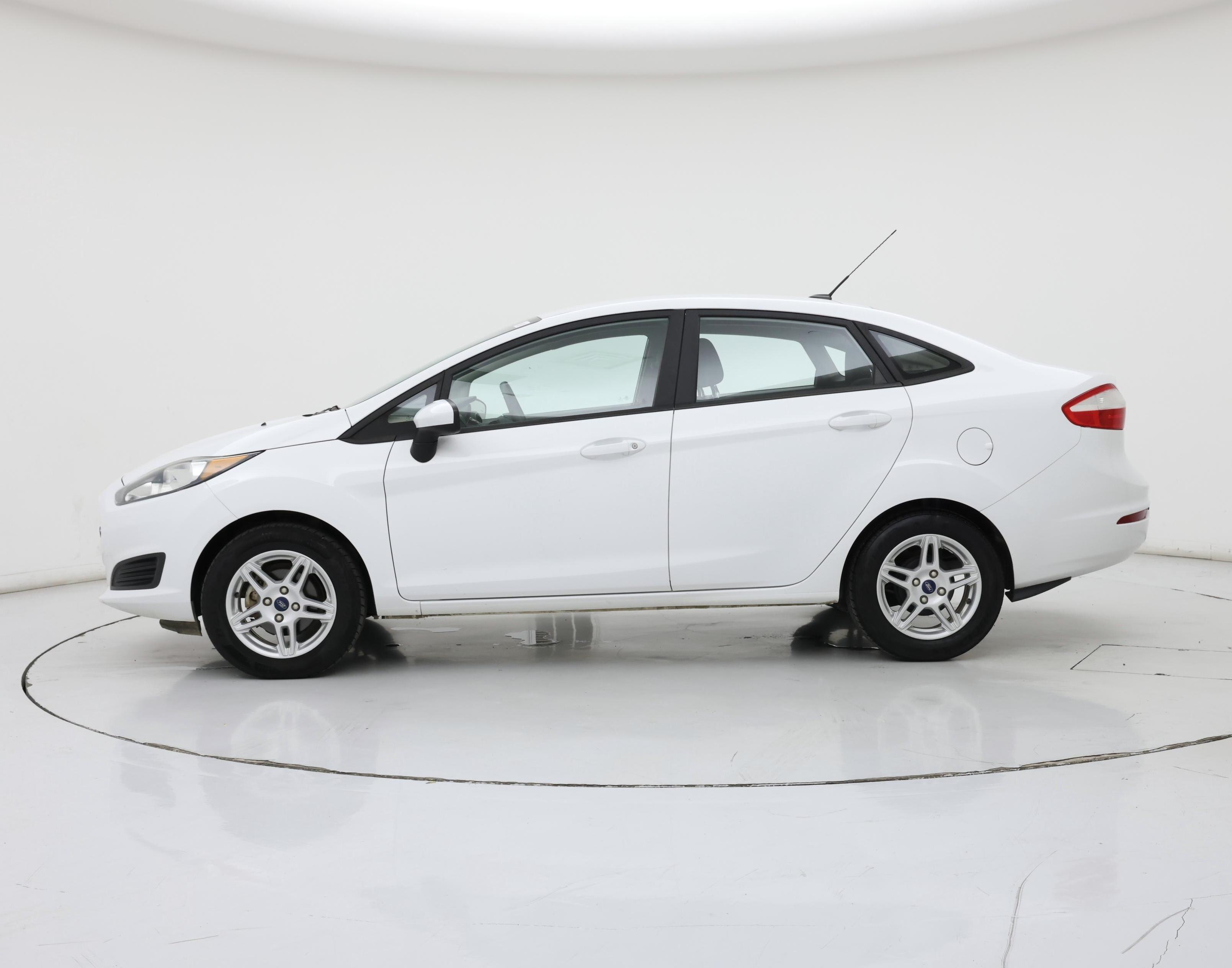 Thumbnail: 2019 Ford Fiesta - 3