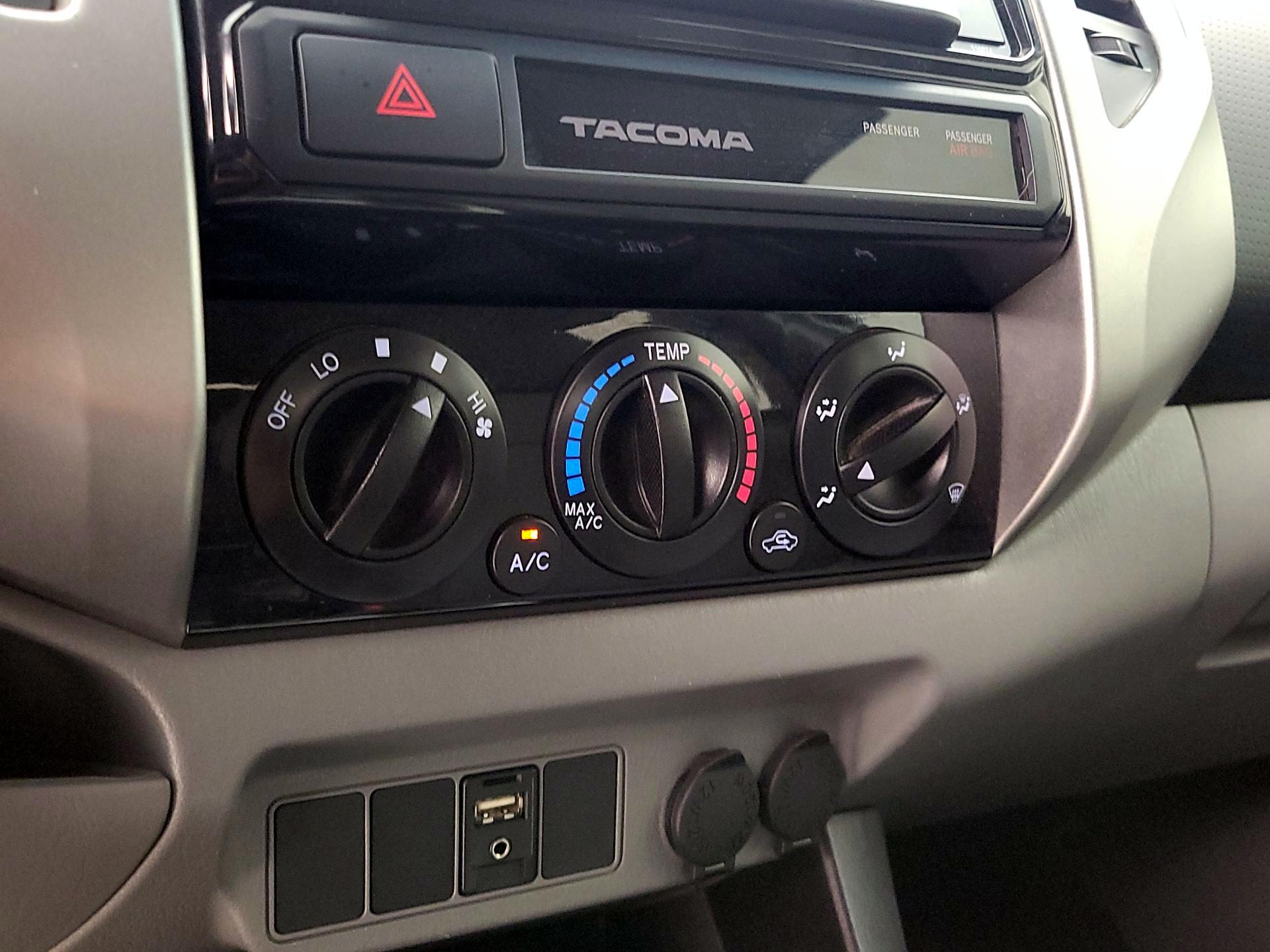 Thumbnail: 2015 Toyota Tacoma - 17