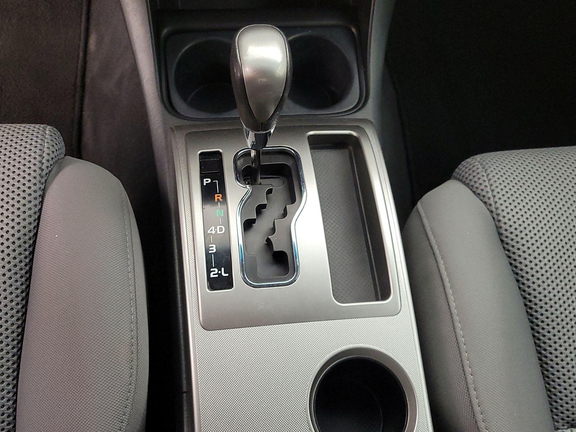 Thumbnail: 2015 Toyota Tacoma - 18