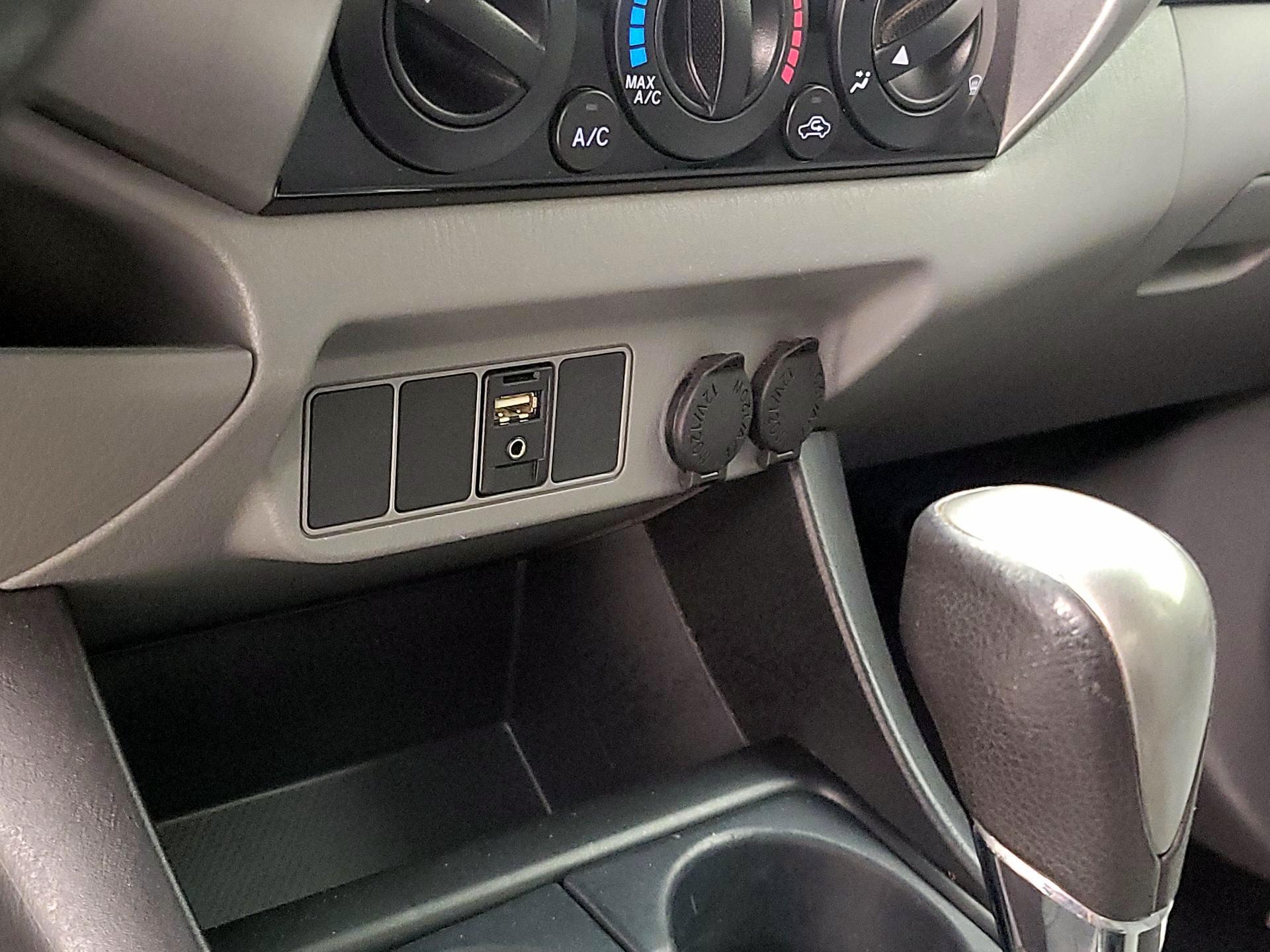 Thumbnail: 2015 Toyota Tacoma - 19