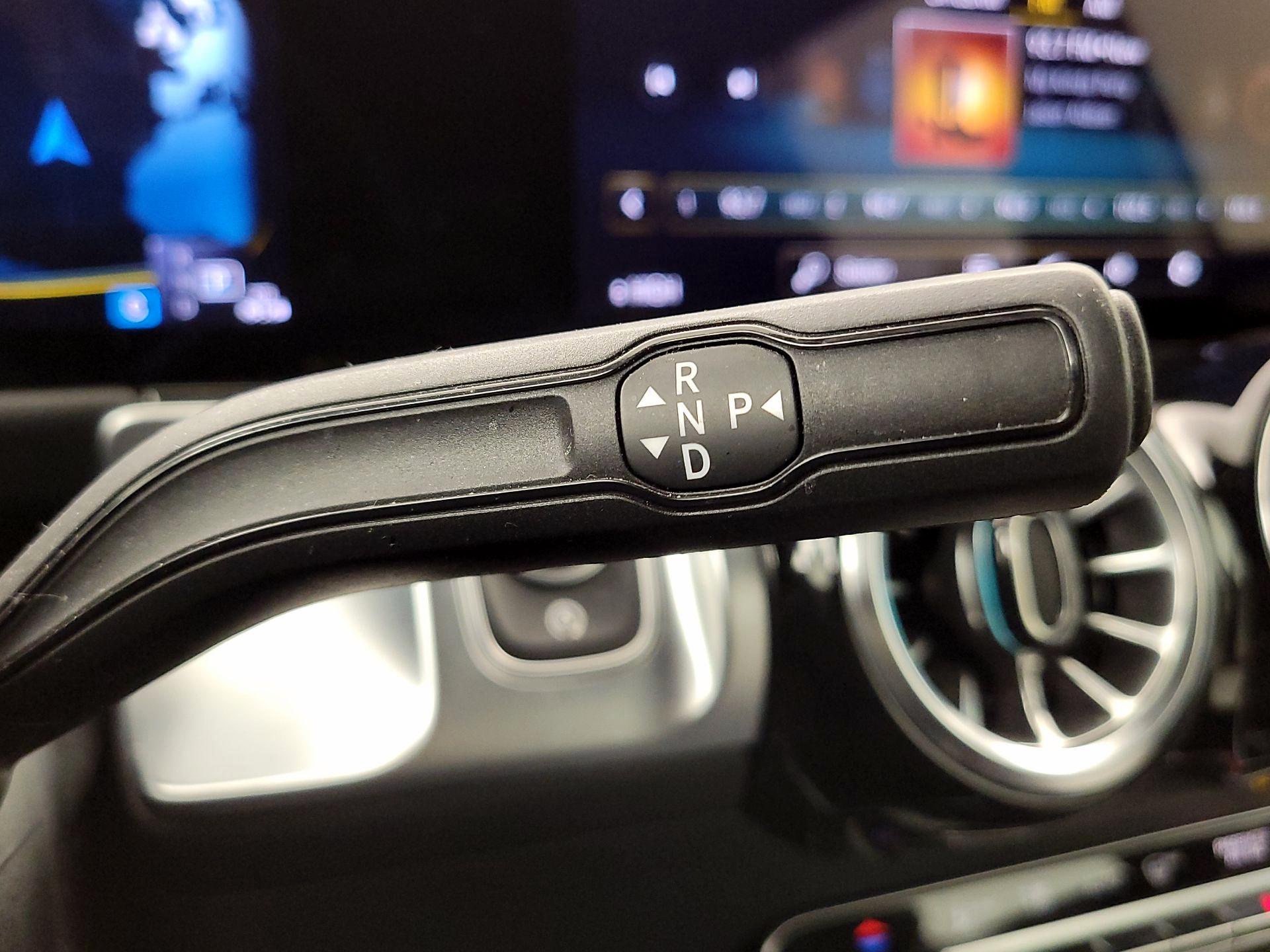 Thumbnail: 2023 Mercedes-Benz GLB - 17