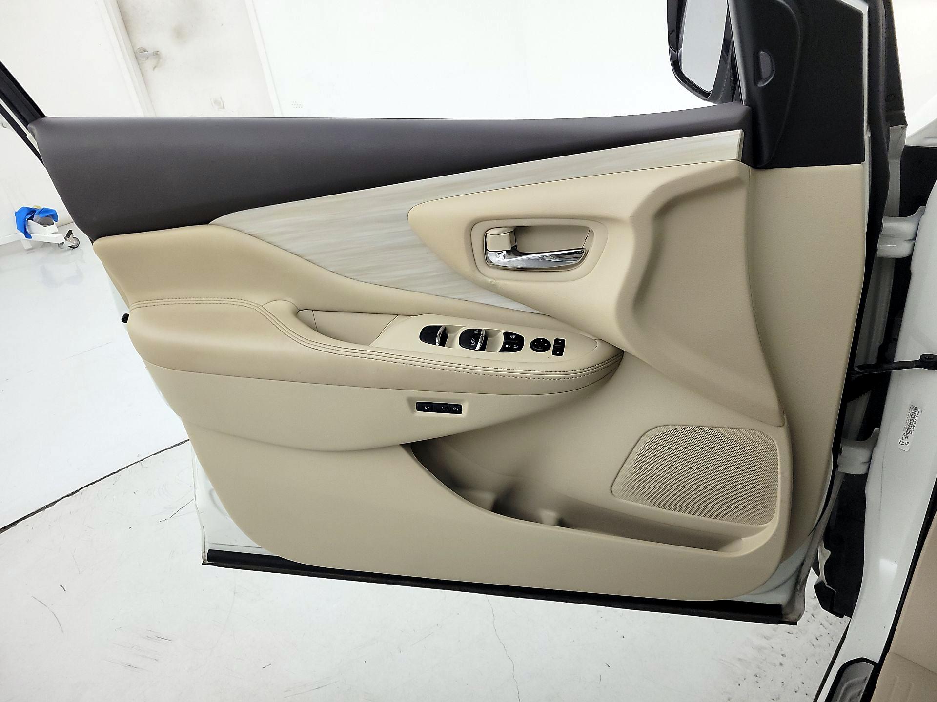 Thumbnail: 2015 Nissan Murano - 12