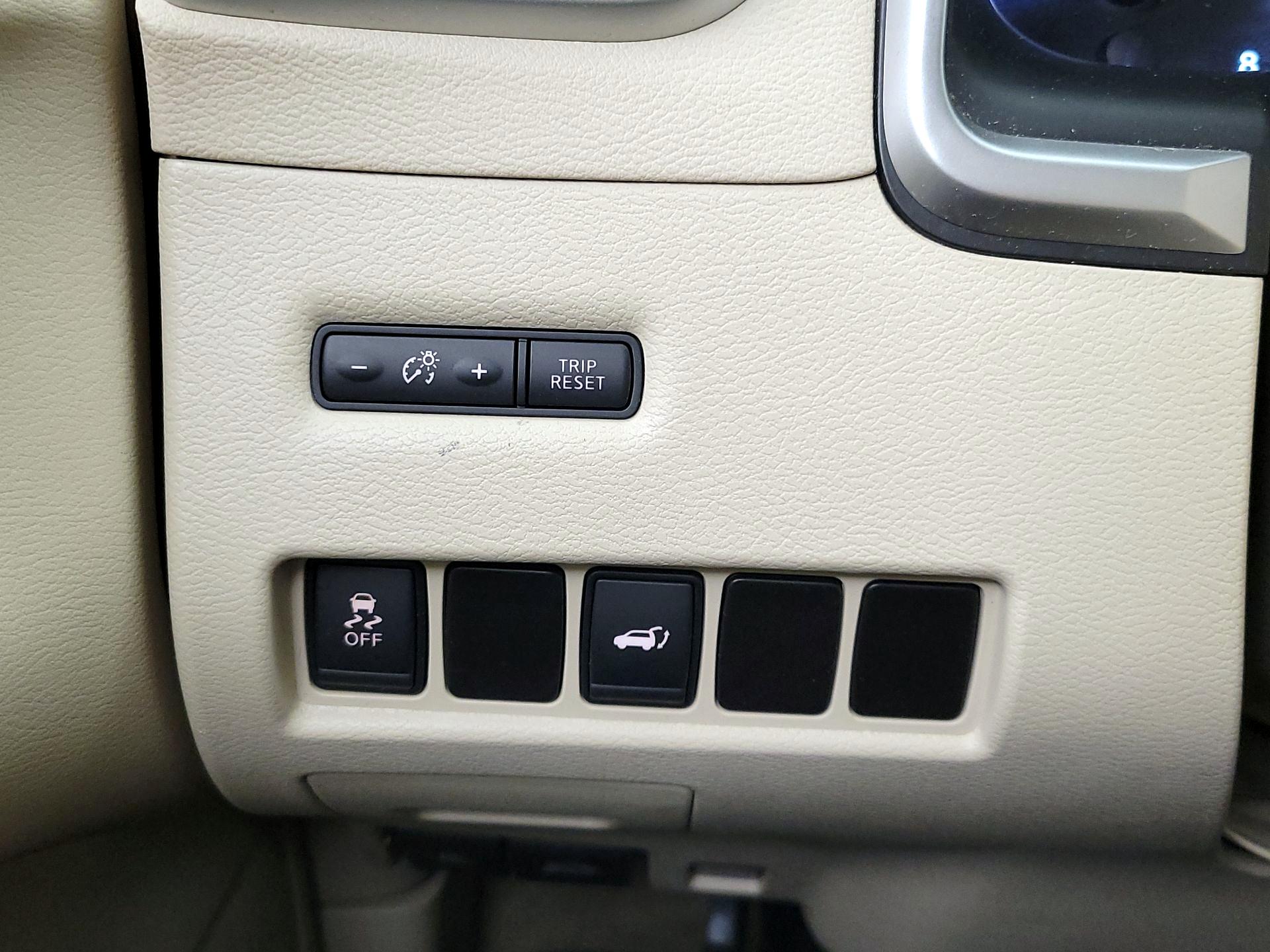 Thumbnail: 2015 Nissan Murano - 13