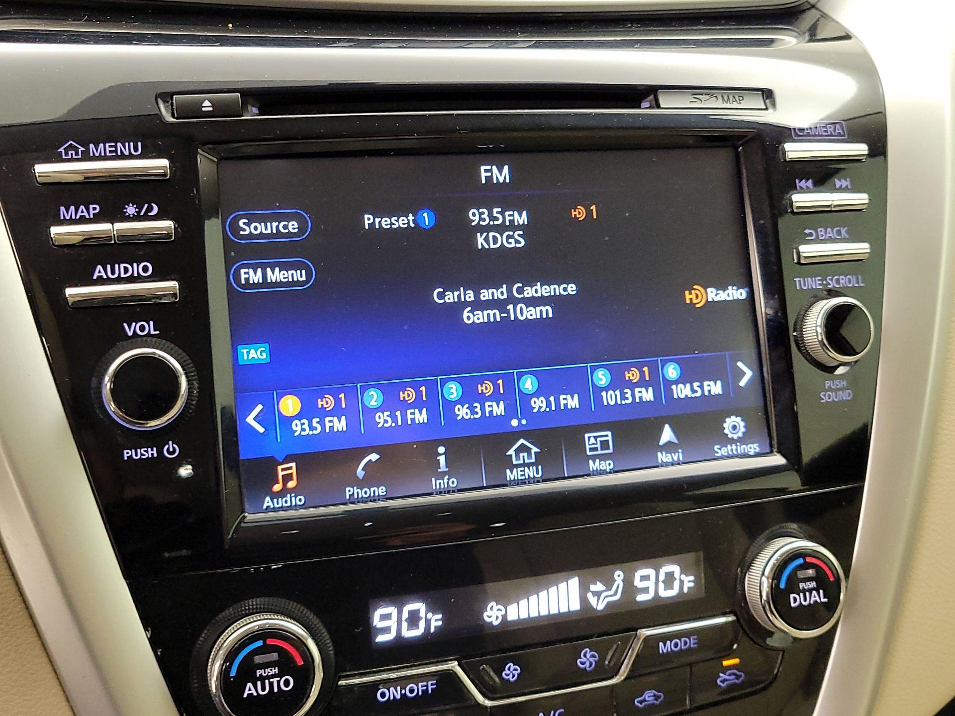 Thumbnail: 2015 Nissan Murano - 16