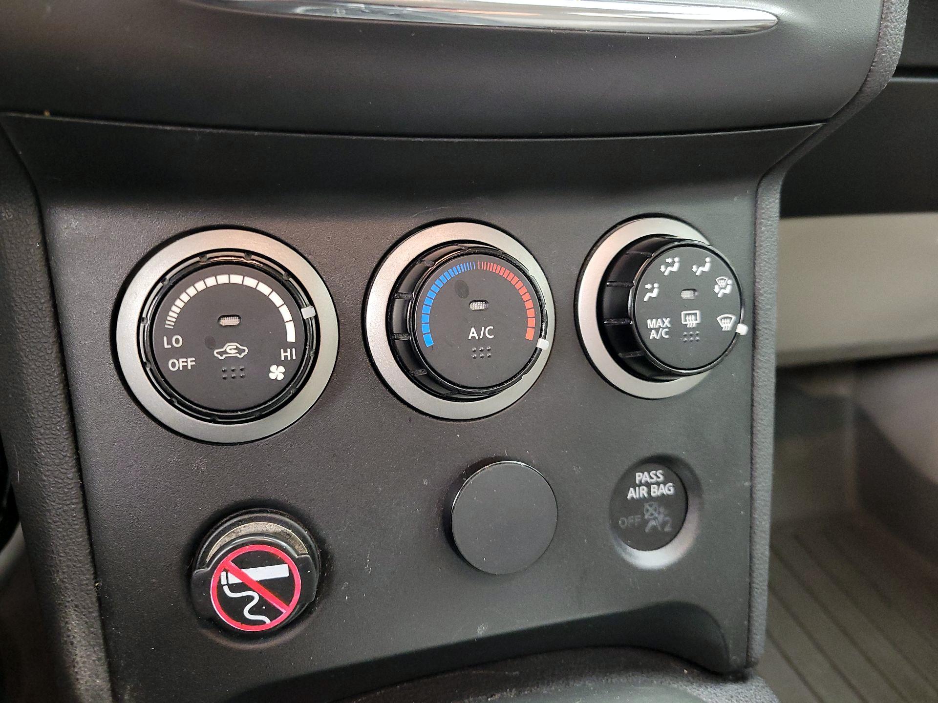 Thumbnail: 2014 Nissan Rogue - 16