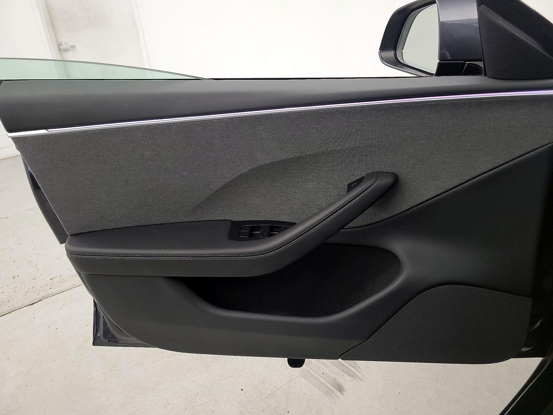 Thumbnail: 2025 Tesla Model 3 - 12