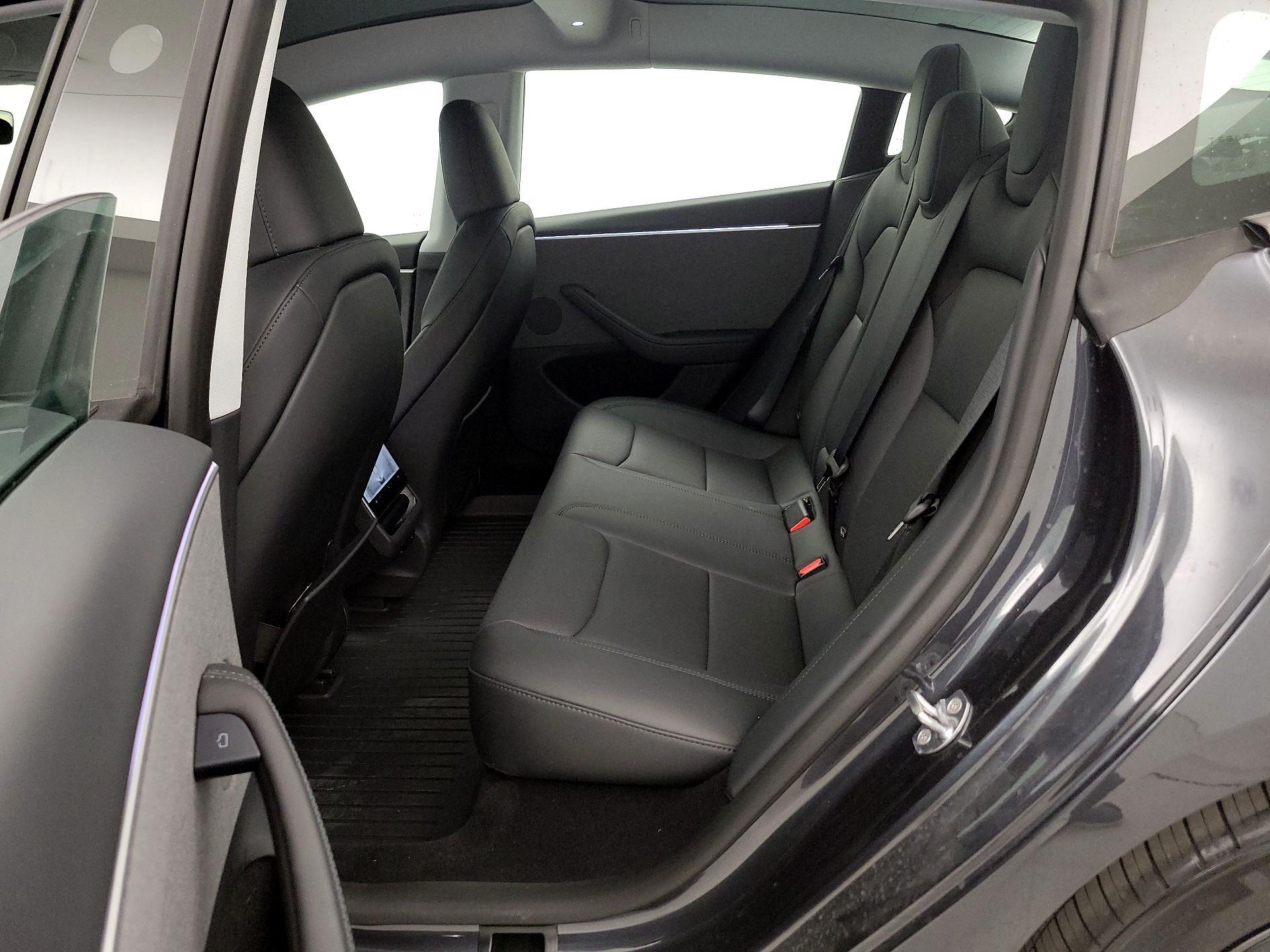 Thumbnail: 2025 Tesla Model 3 - 19