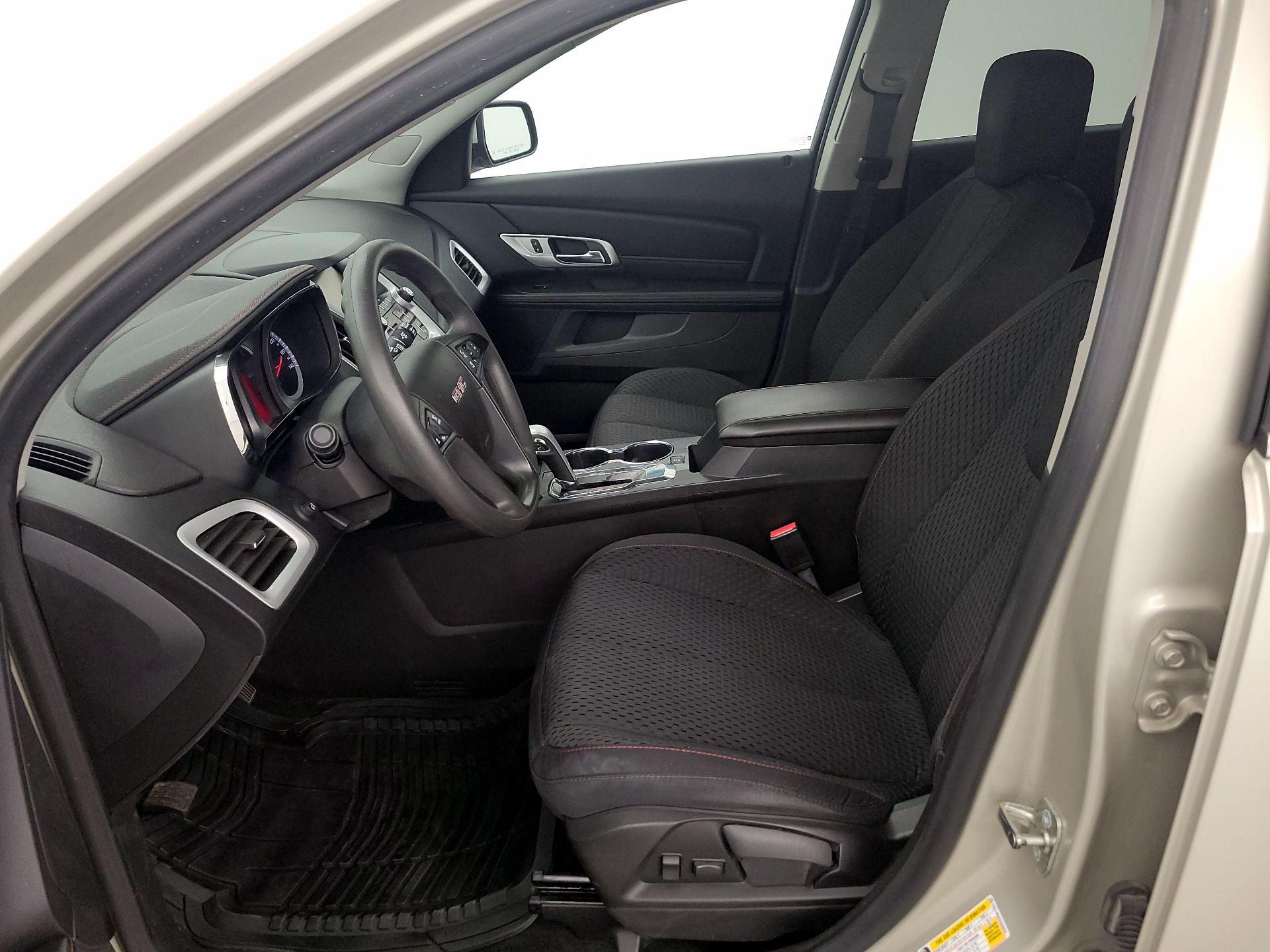 Thumbnail: 2015 GMC Terrain - 11