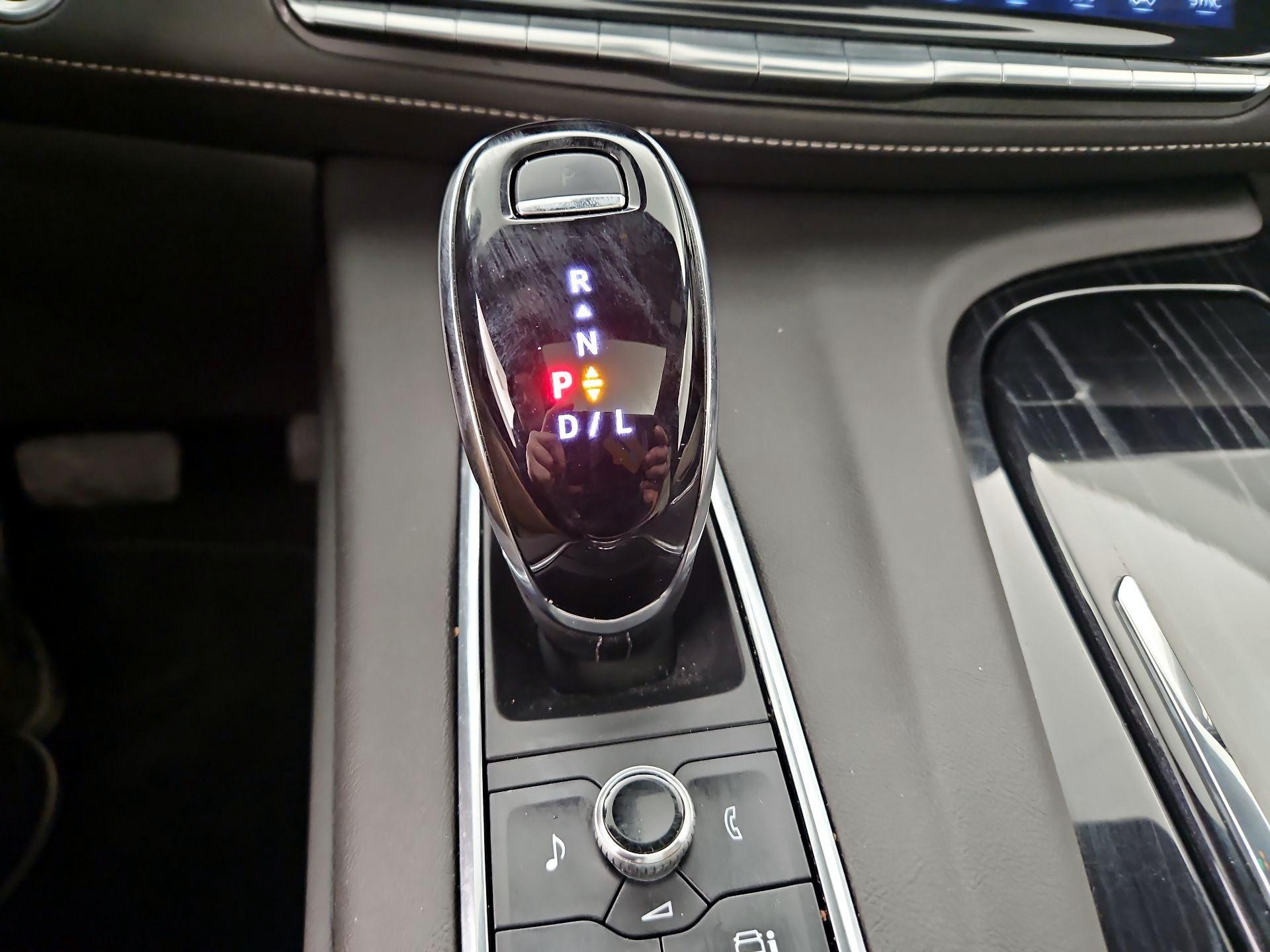 Thumbnail: 2023 Cadillac Escalade - 17