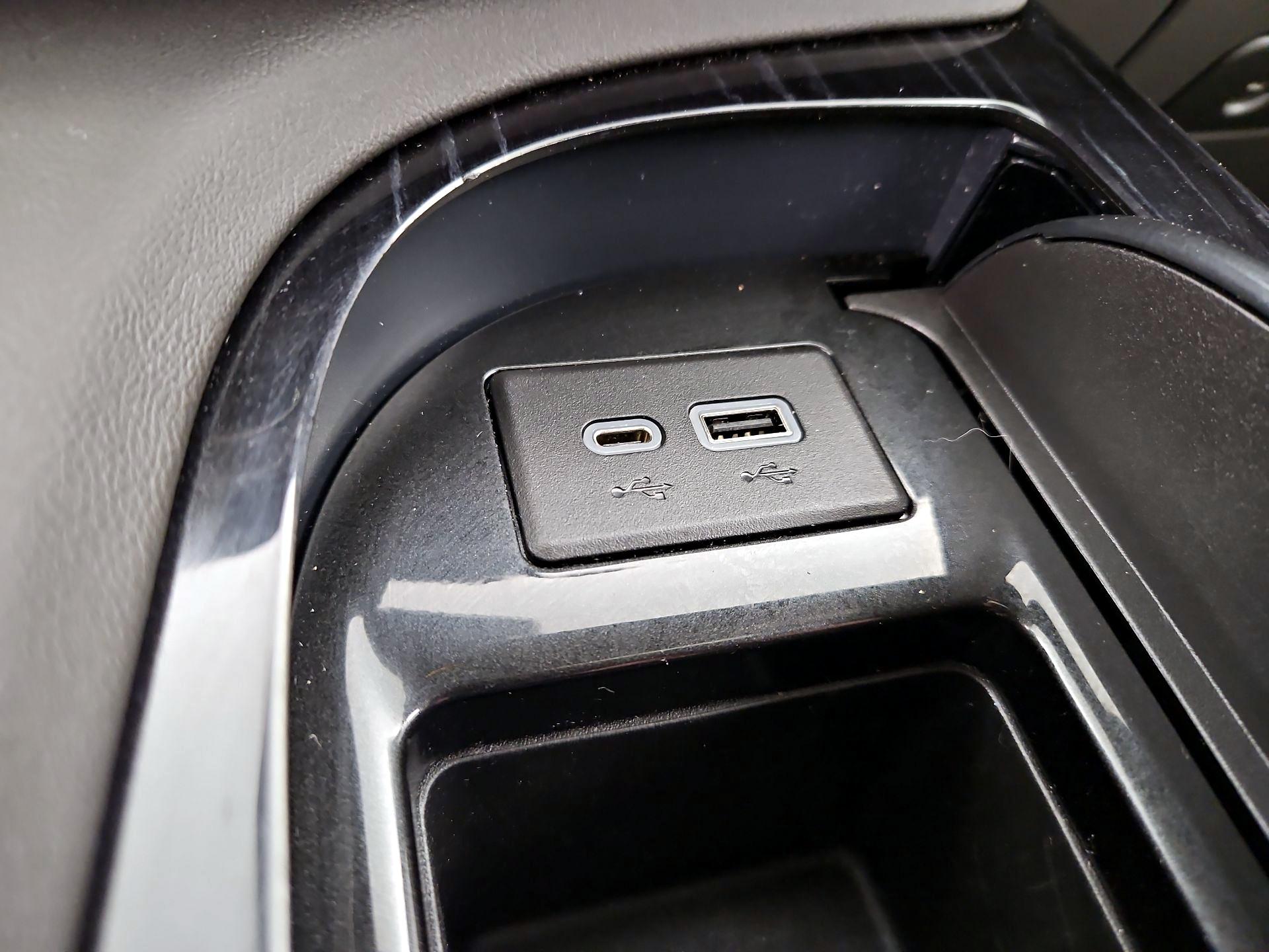 Thumbnail: 2023 Cadillac Escalade - 18