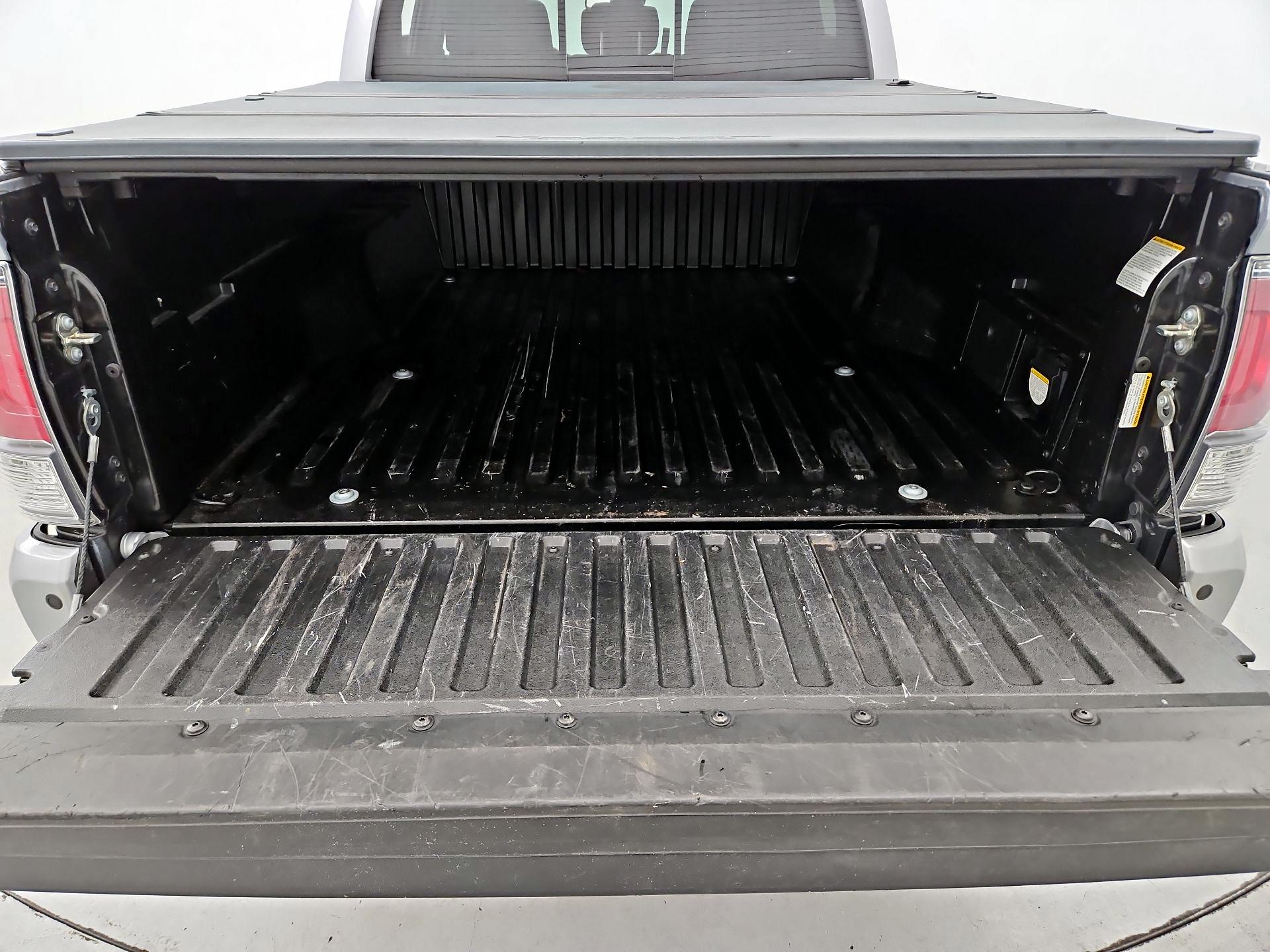 Thumbnail: 2020 Toyota Tacoma - 20