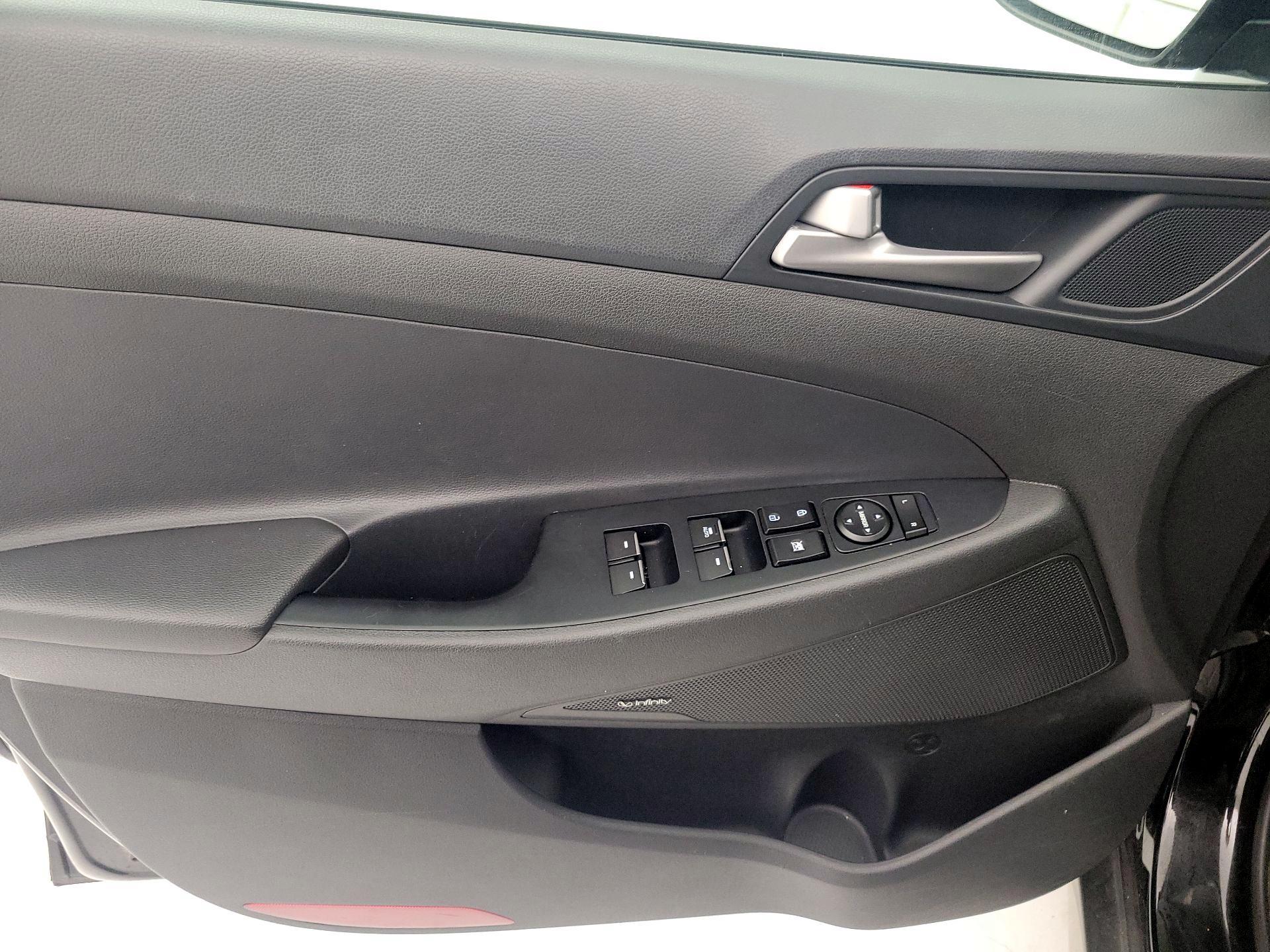 Thumbnail: 2018 Hyundai Tucson - 12