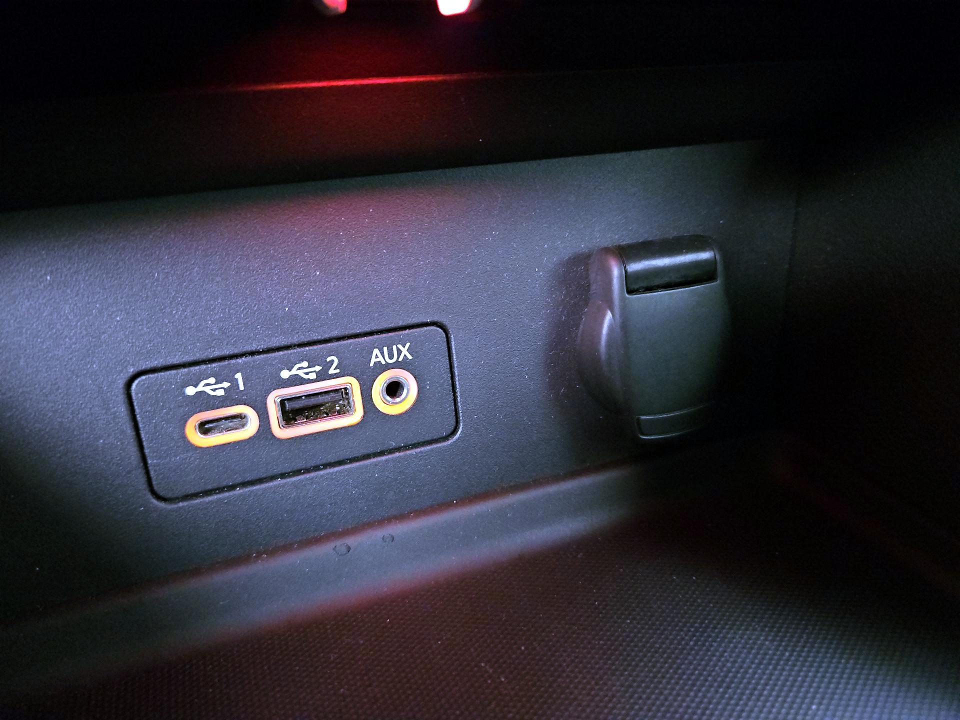 Thumbnail: 2021 Nissan Sentra - 18