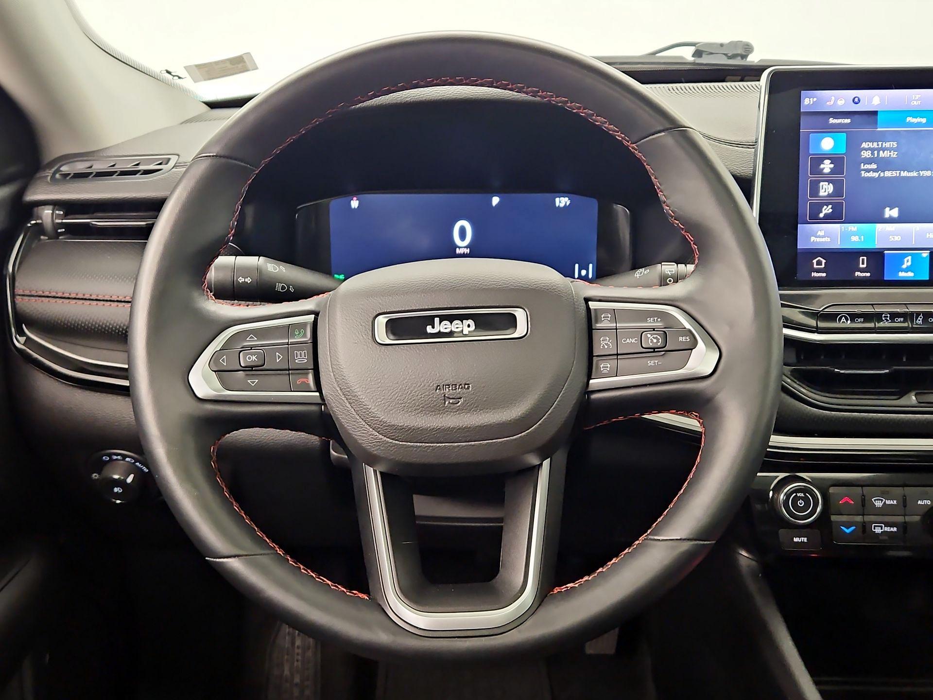 Thumbnail: 2022 Jeep Compass - 10