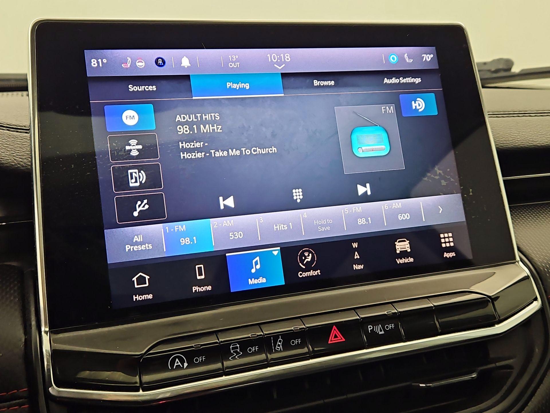 Thumbnail: 2022 Jeep Compass - 16