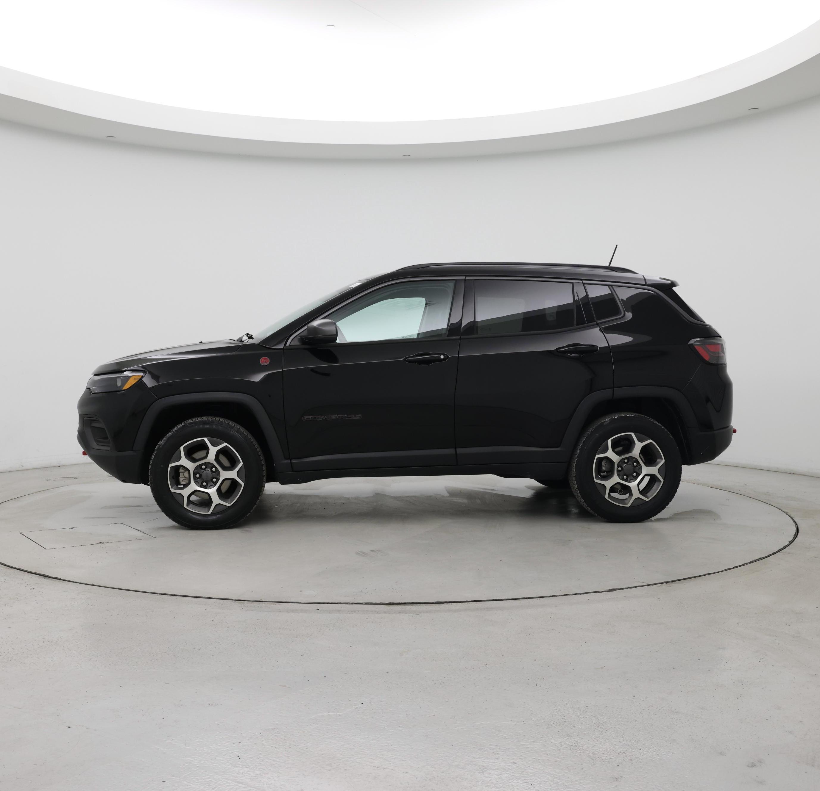 Thumbnail: 2022 Jeep Compass - 3