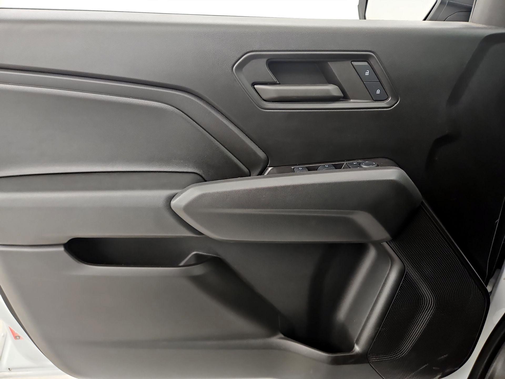 Thumbnail: 2024 Chevrolet Colorado - 12