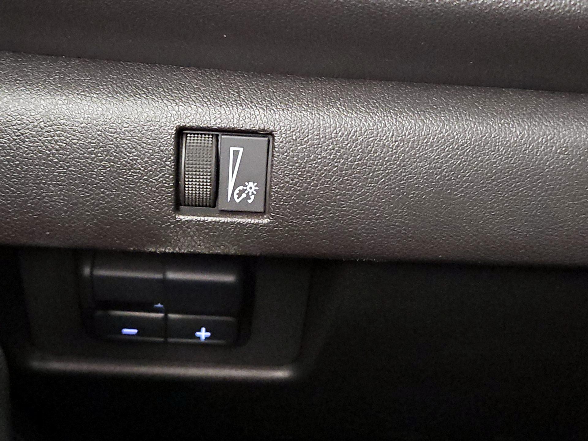 Thumbnail: 2024 Chevrolet Colorado - 13