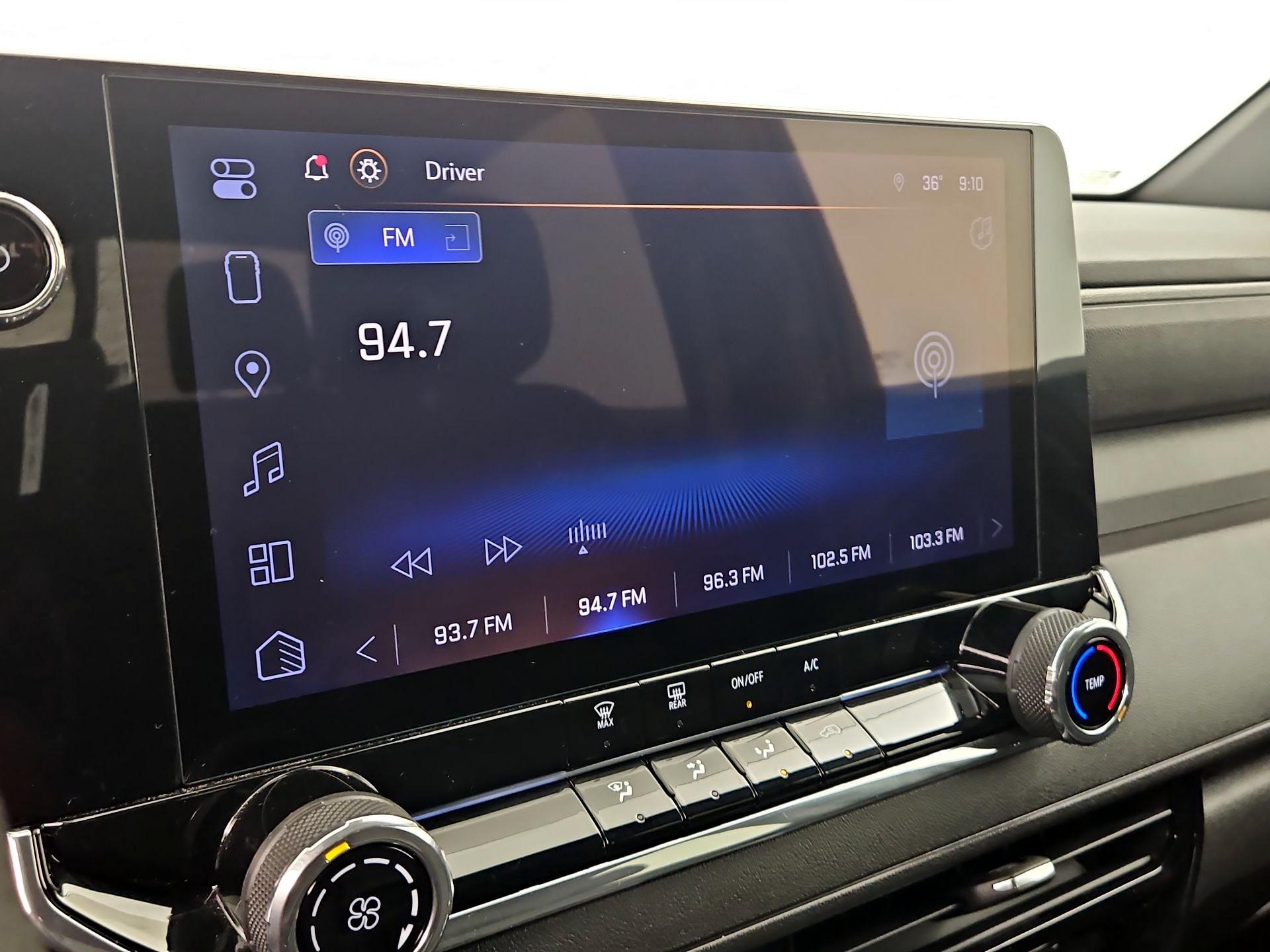 Thumbnail: 2024 Chevrolet Colorado - 16