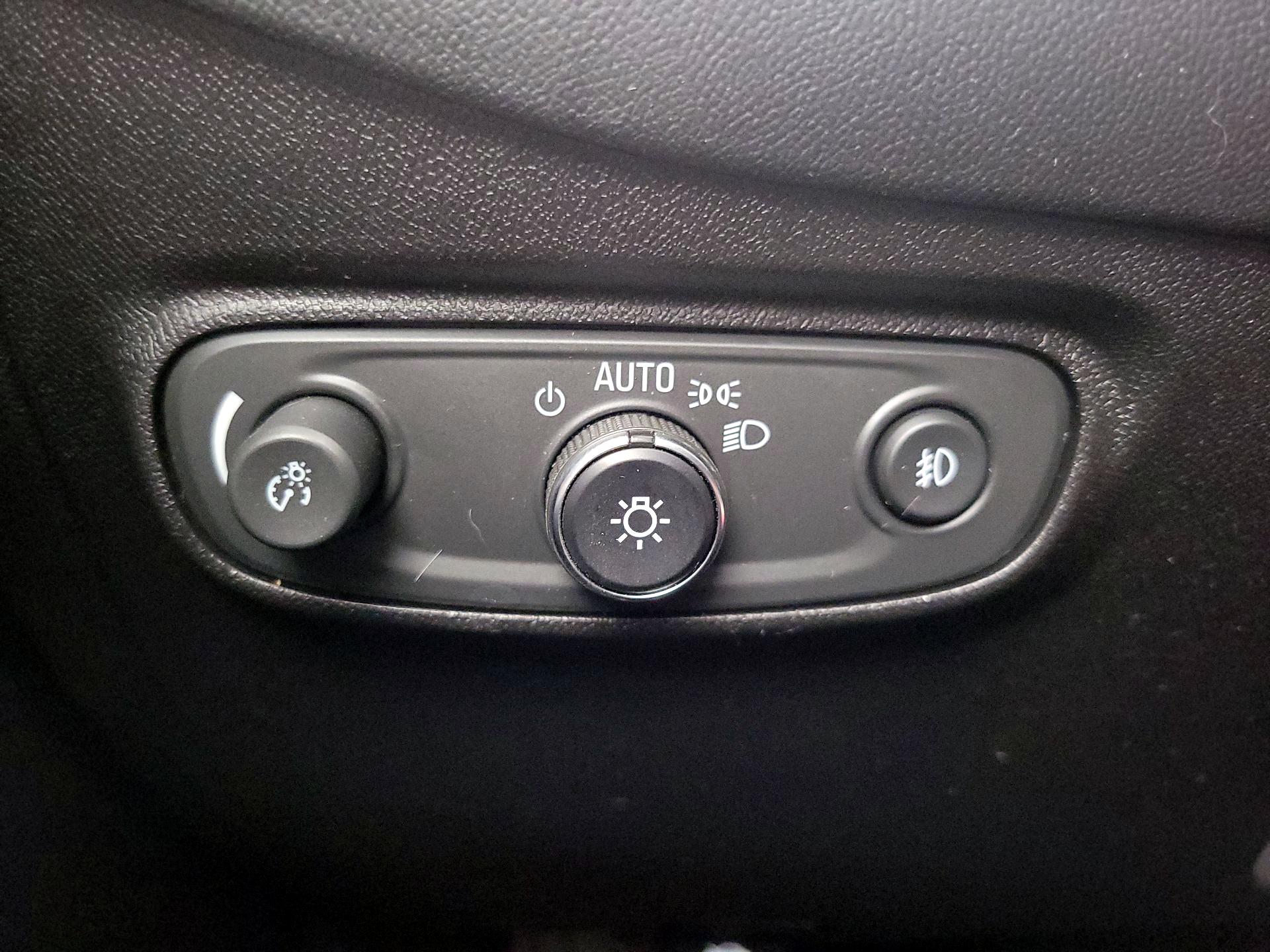 Thumbnail: 2018 Chevrolet Equinox - 13