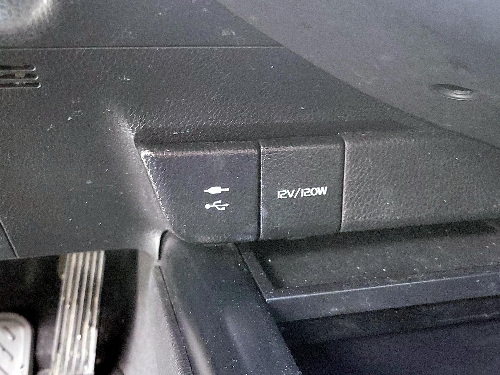 Thumbnail: 2019 Toyota Camry - 18