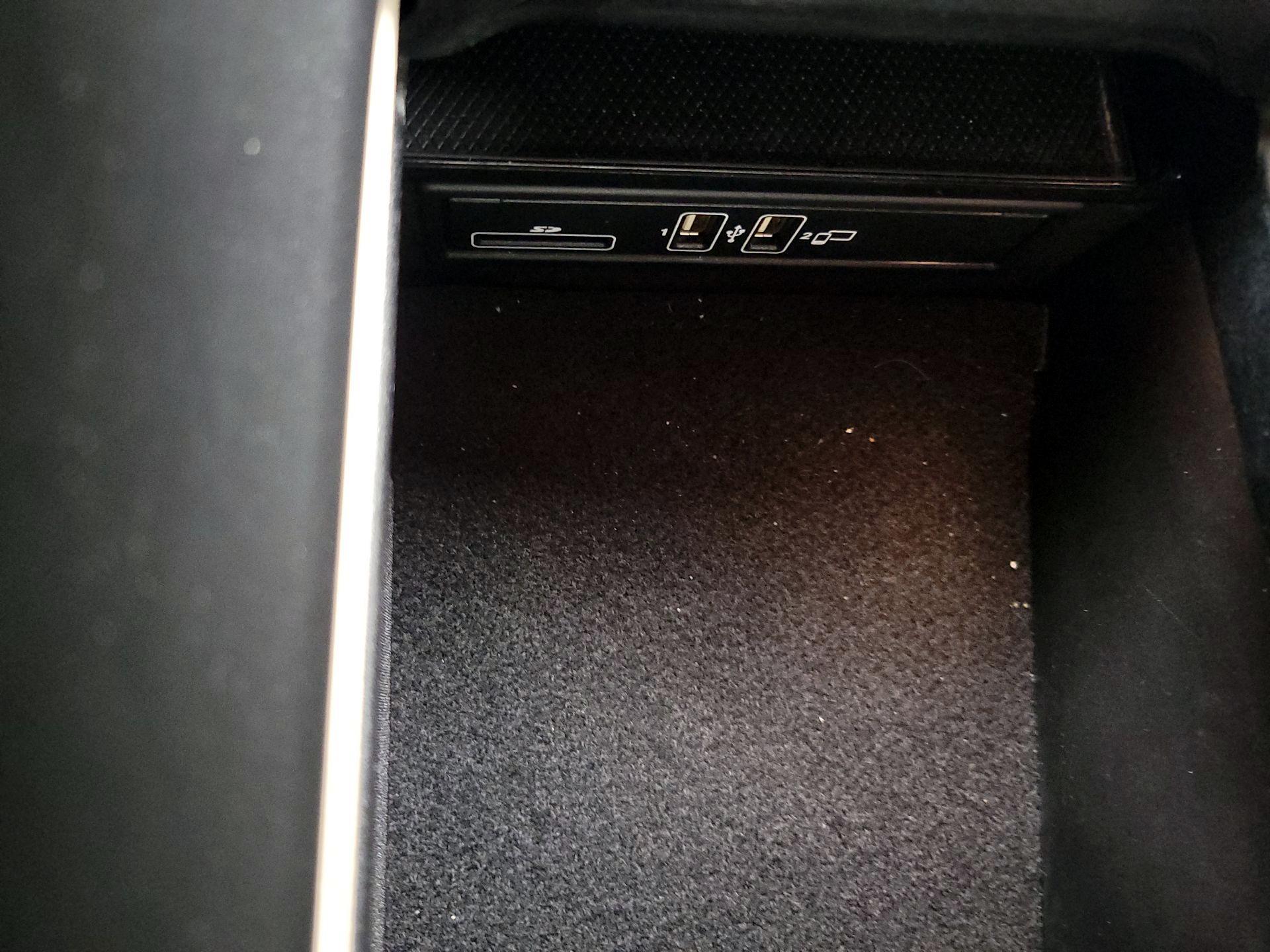 Thumbnail: 2018 Mercedes-Benz C-Class - 18