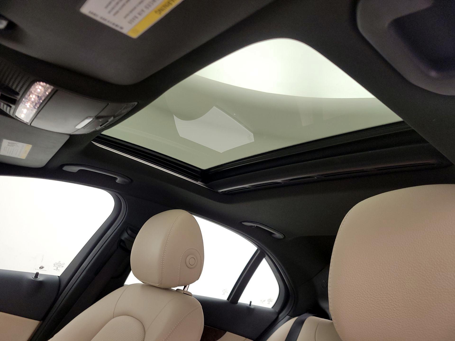 Thumbnail: 2018 Mercedes-Benz C-Class - 19