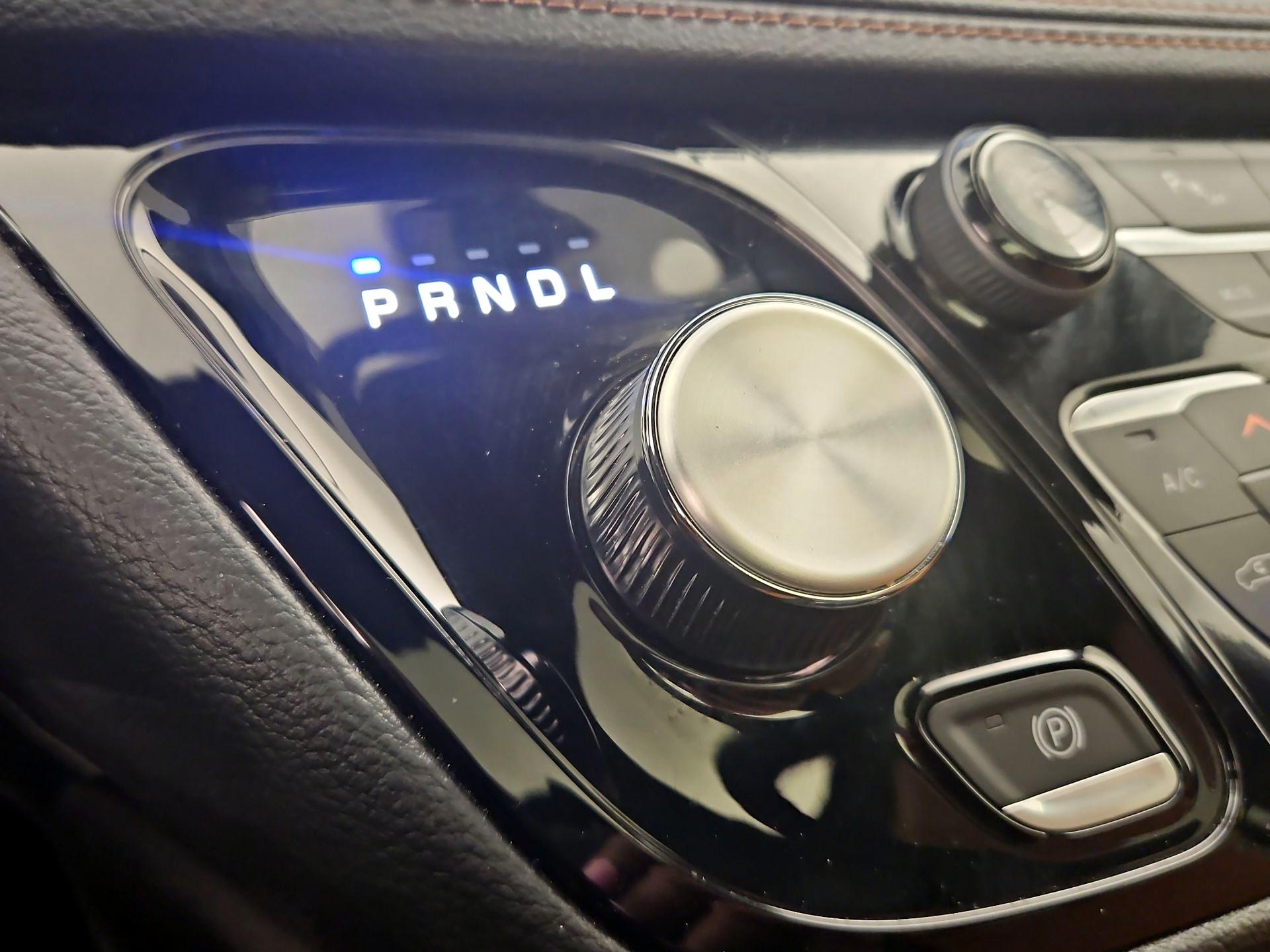 Thumbnail: 2024 Chrysler Pacifica - 18