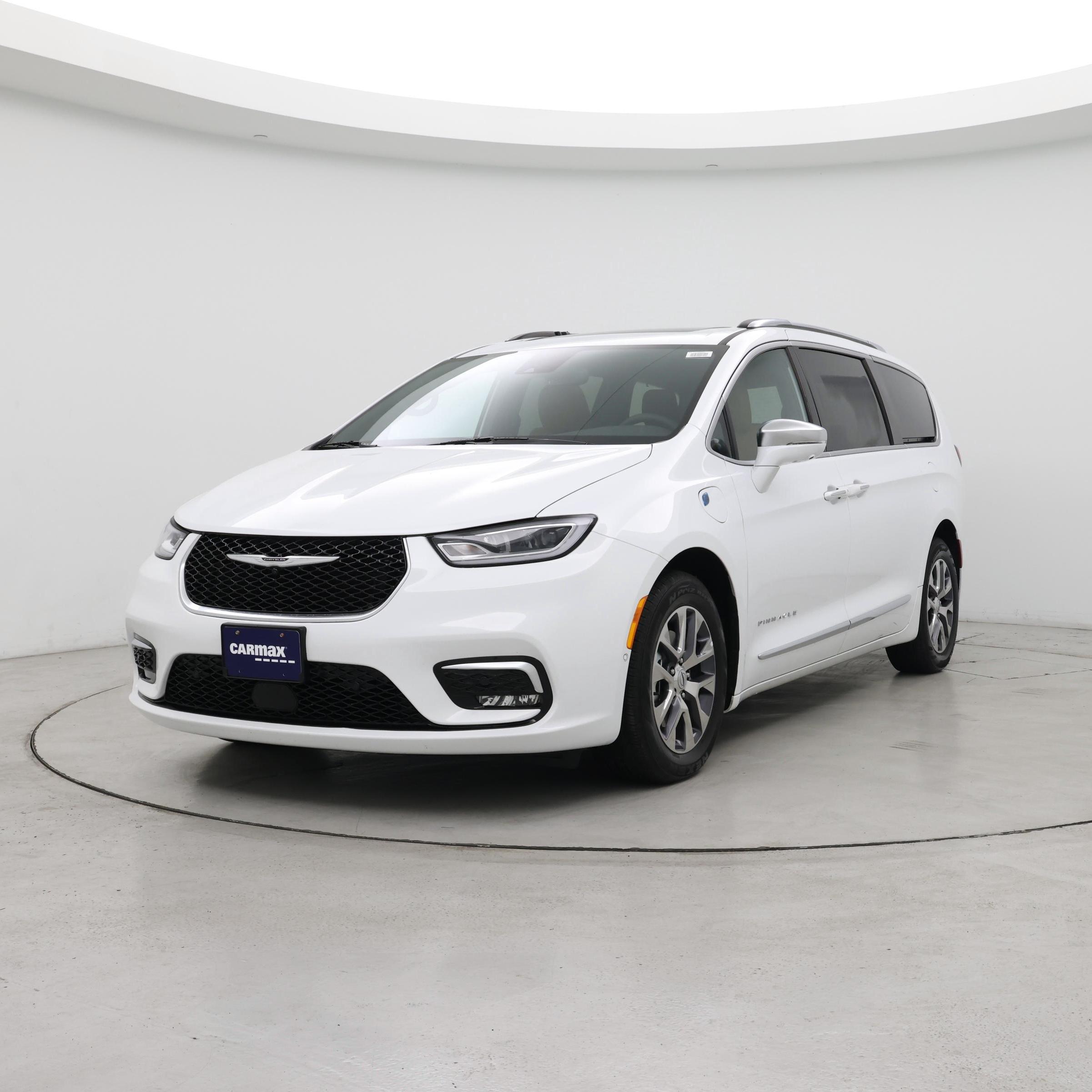 Thumbnail: 2024 Chrysler Pacifica - 4