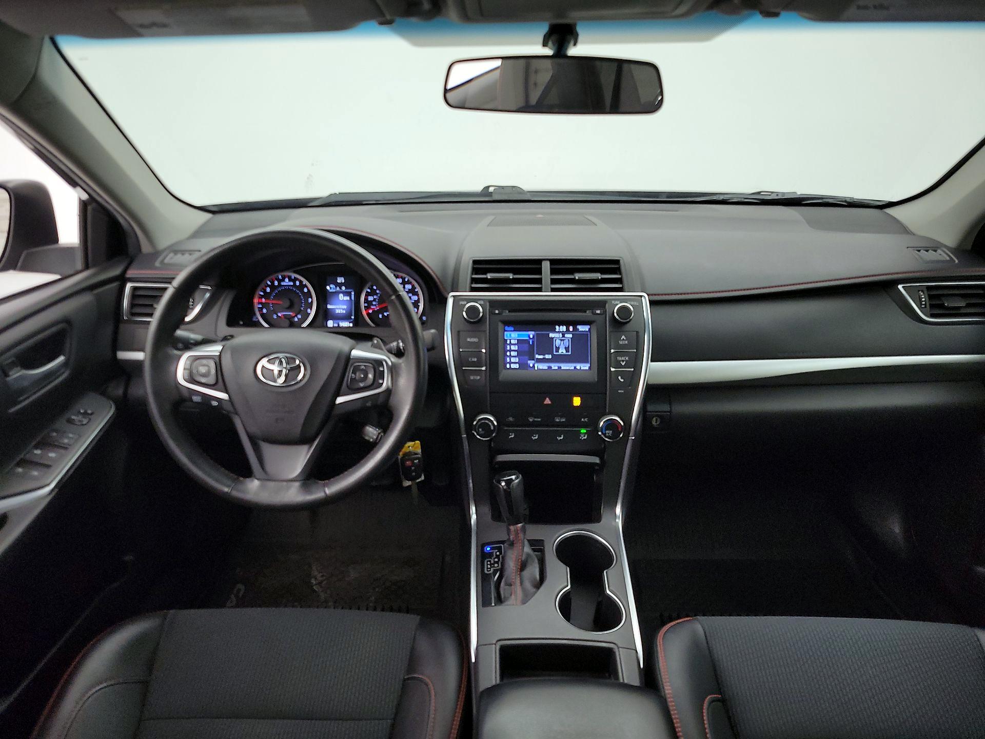 Thumbnail: 2017 Toyota Camry - 9