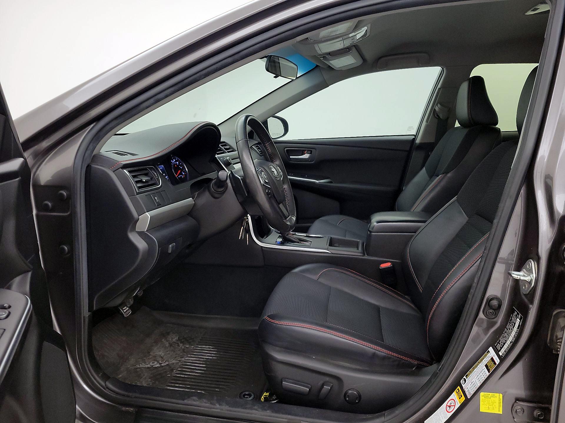 Thumbnail: 2017 Toyota Camry - 11